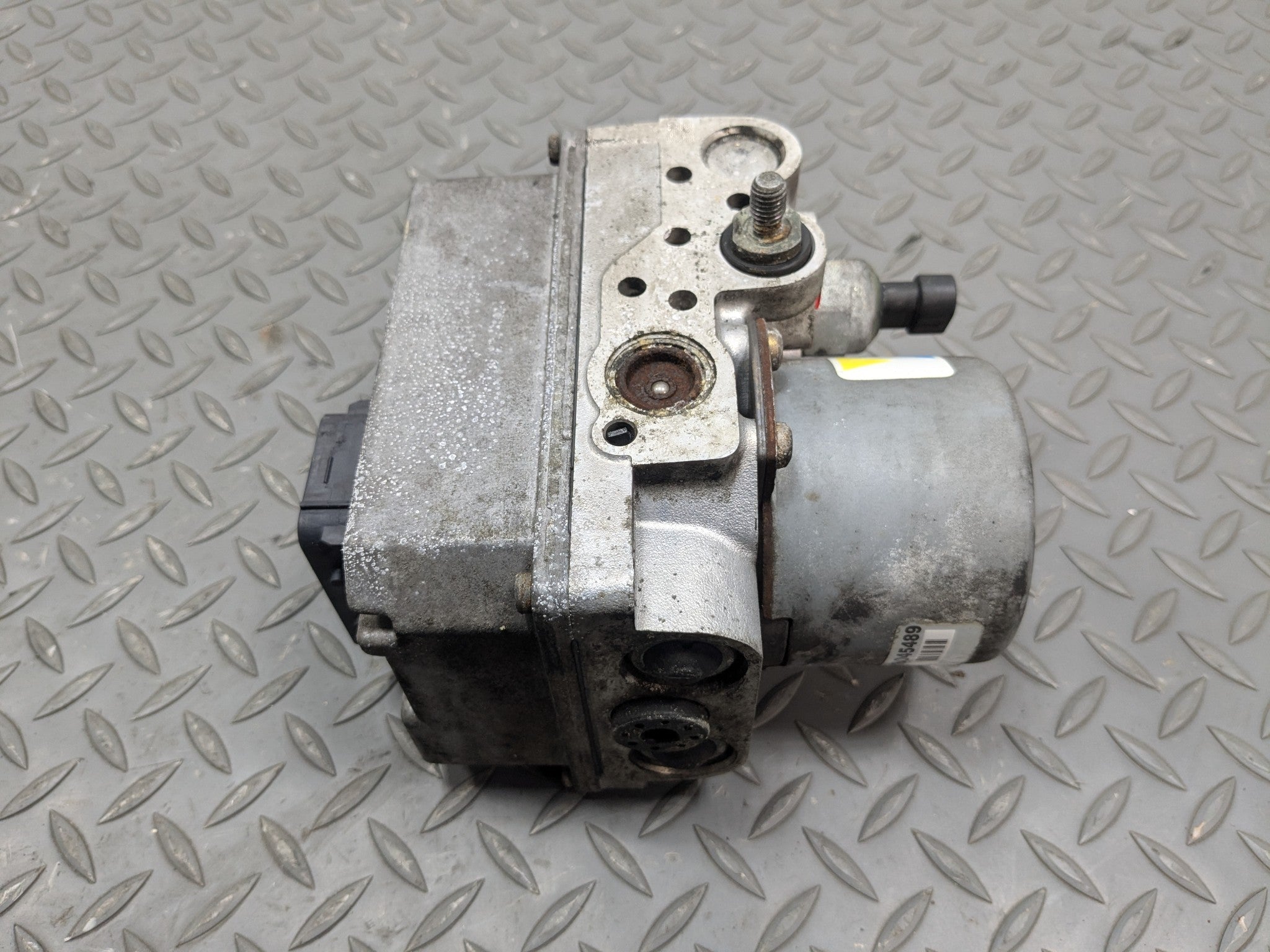 2004 - 2009 CADILLAC SRX OEM ANTI LOCK BRAKE PUMP MODULE ASSEMBLY