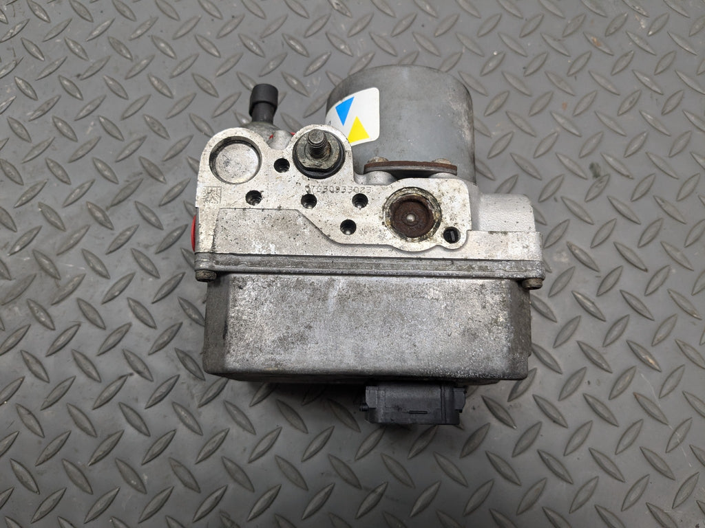 2004 - 2009 CADILLAC SRX OEM ANTI LOCK BRAKE PUMP MODULE ASSEMBLY