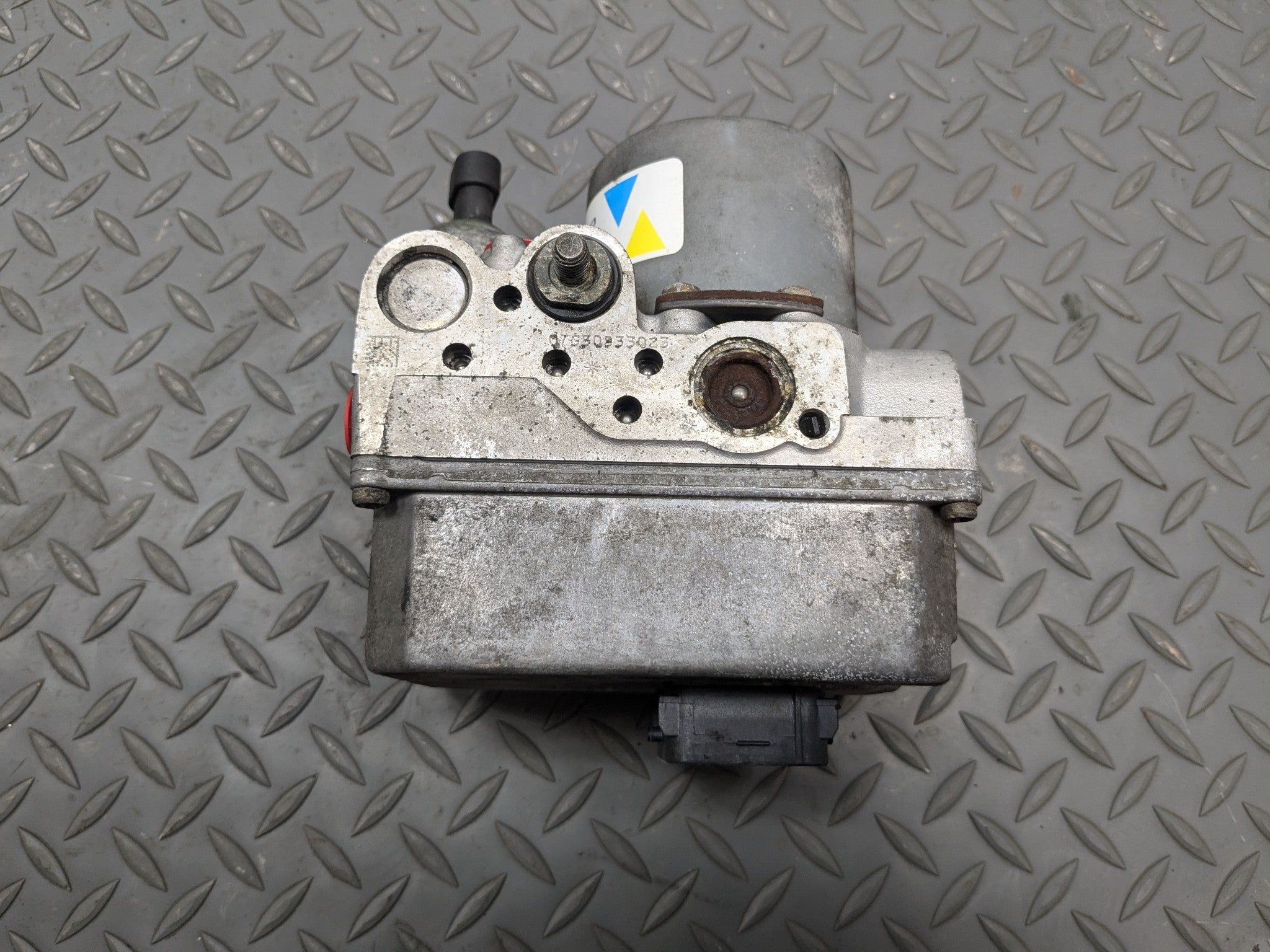 2004 - 2009 CADILLAC SRX OEM ANTI LOCK BRAKE PUMP MODULE ASSEMBLY