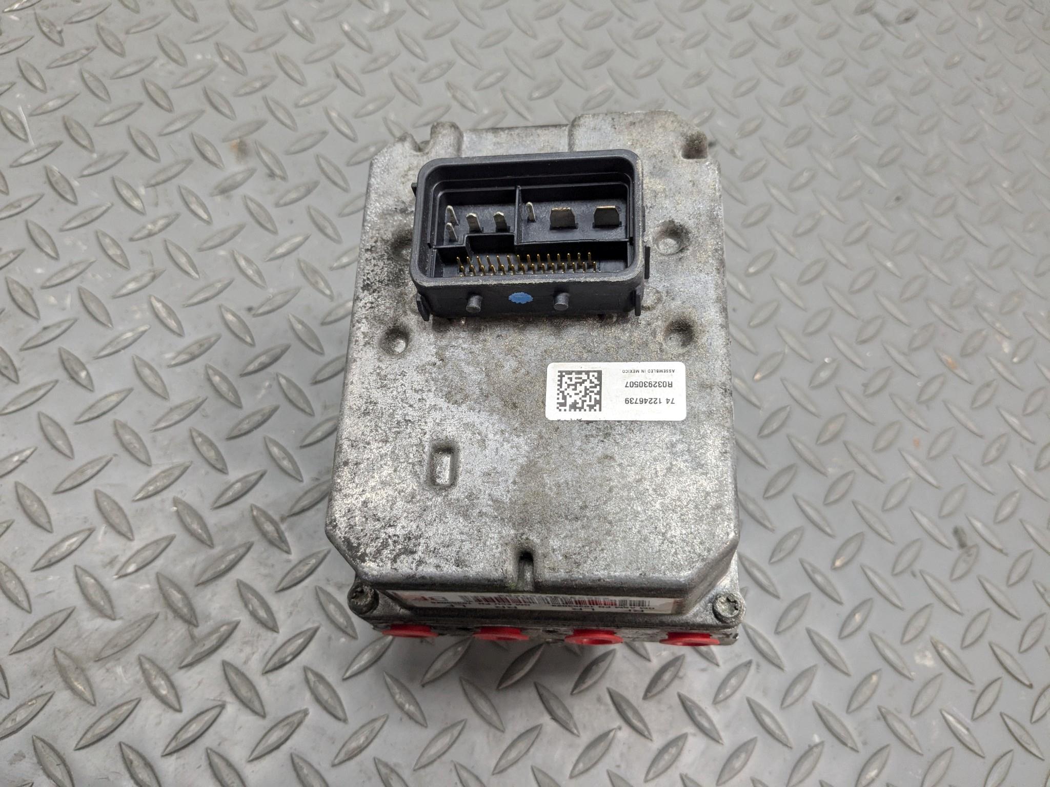 2004 - 2009 CADILLAC SRX OEM ANTI LOCK BRAKE PUMP MODULE ASSEMBLY