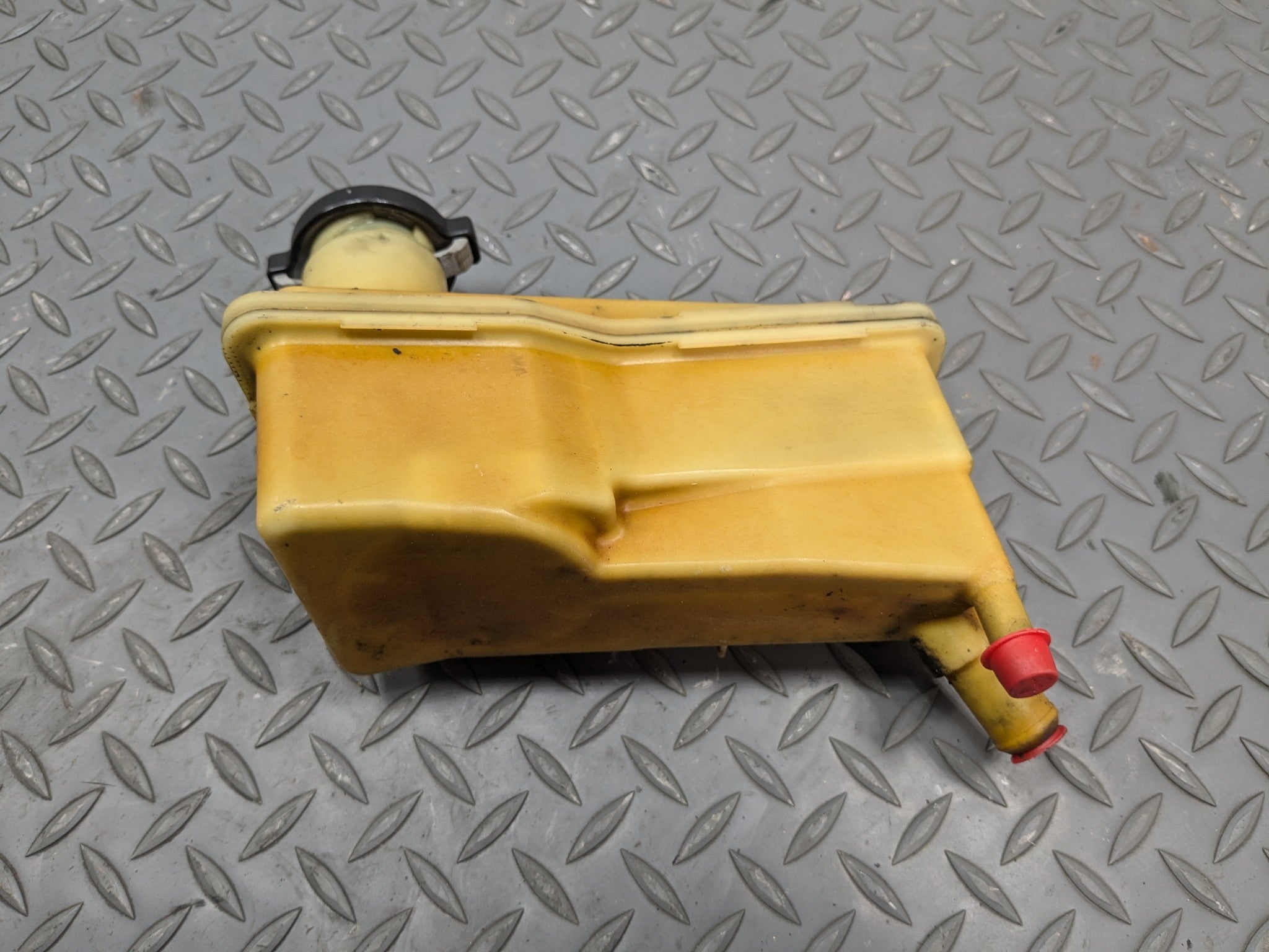 2004 - 2009 CADILLAC SRX OEM POWER STEERING RESERVOIR TANK BOTTLE PLASTIC