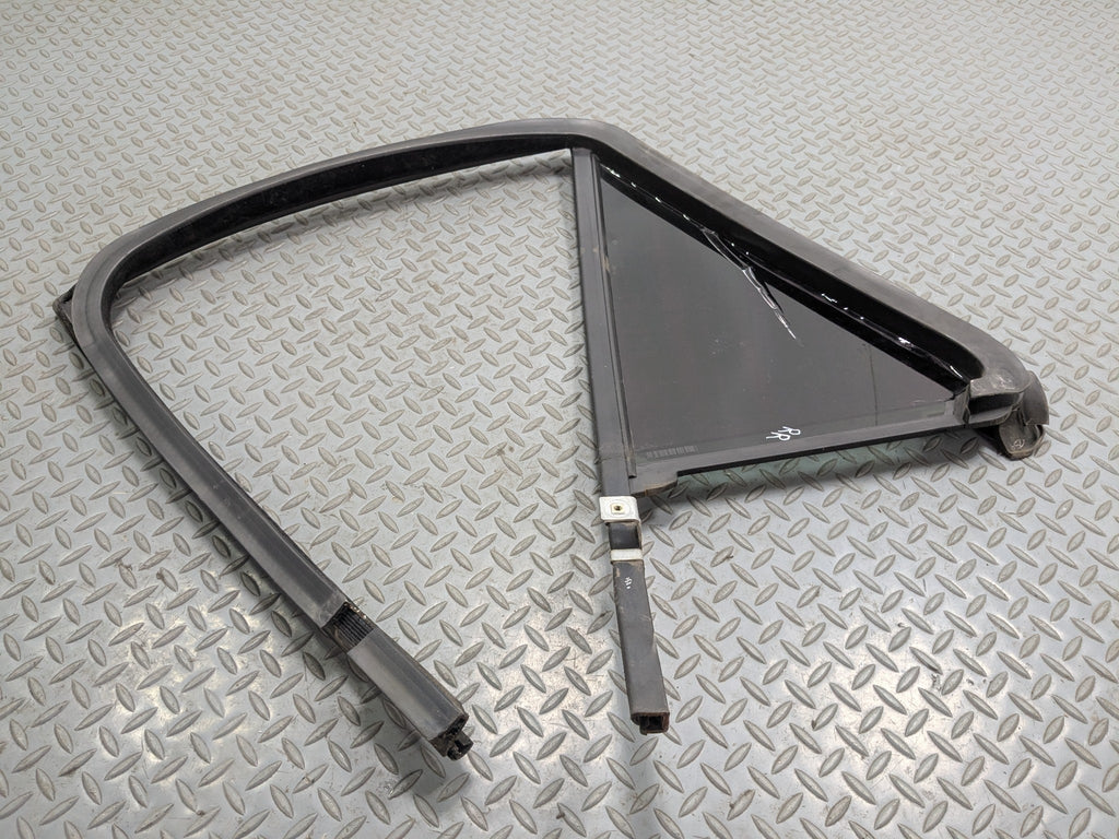 2004 - 2009 CADILLAC SRX OEM QUARTER VENT GLASS WINDOW ASSEMBLY REAR RIGHT SIDE