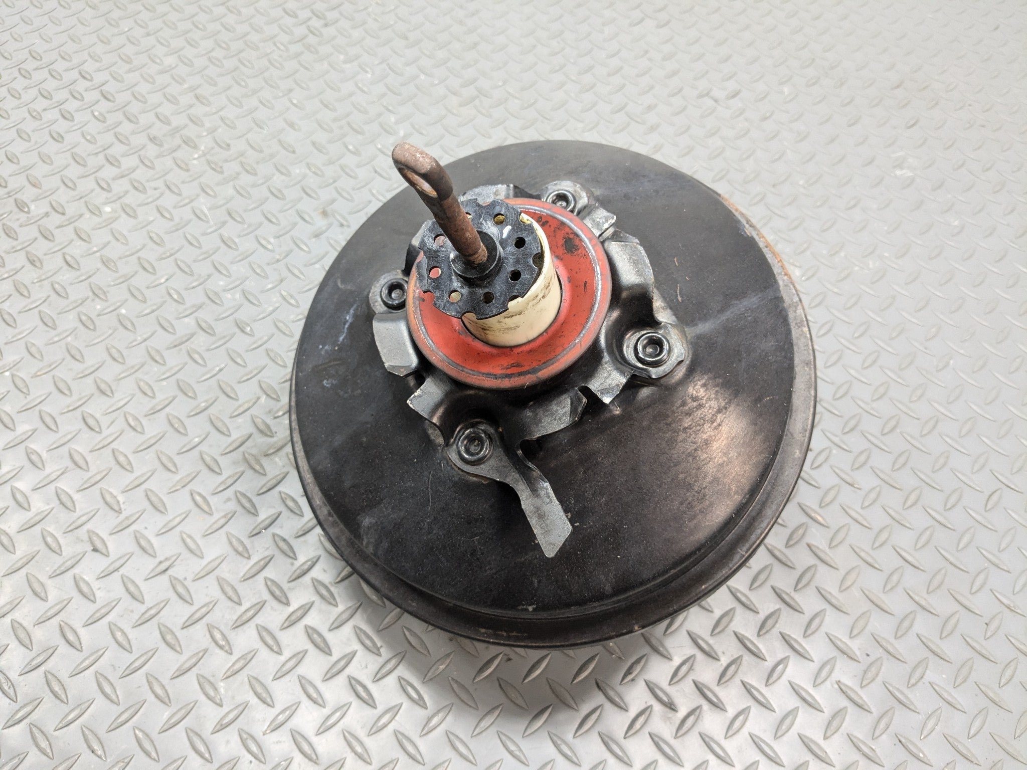 2004 - 2009 CADILLAC SRX OEM POWER BRAKE BOOSTER WITHOUT MASTER CYLINDER