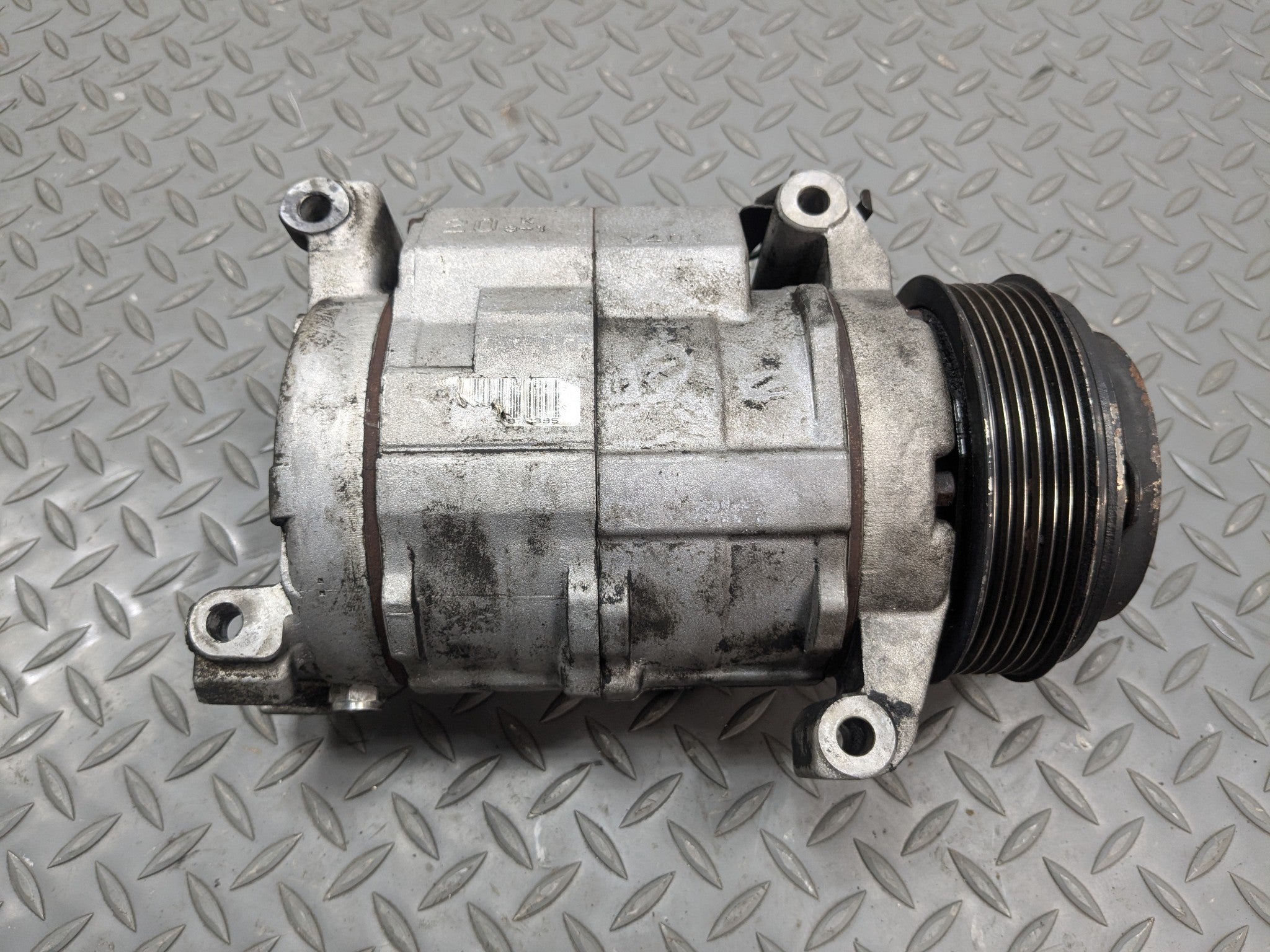 2004 - 2009 CADILLAC SRX OEM AC AIR CONDITIONING AIR COMPRESSOR PUMP UNIT