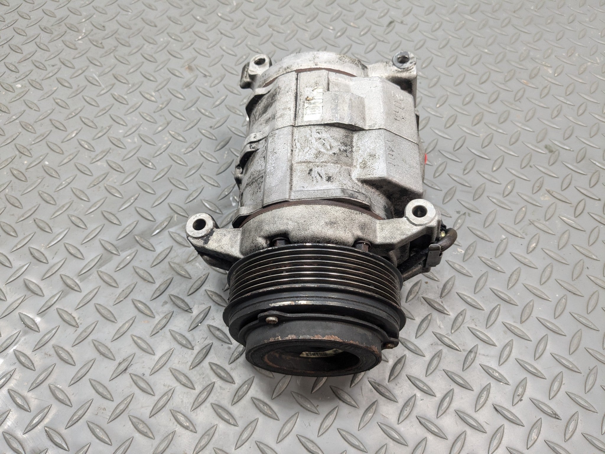 2004 - 2009 CADILLAC SRX OEM AC AIR CONDITIONING AIR COMPRESSOR PUMP UNIT