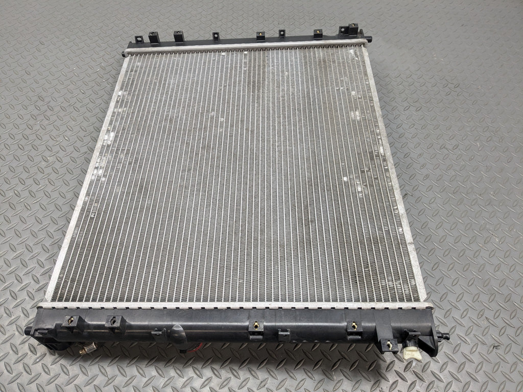 2004 - 2009 CADILLAC SRX OEM ENGINE MOTOR COOLING RADIATOR ASSEMBLY