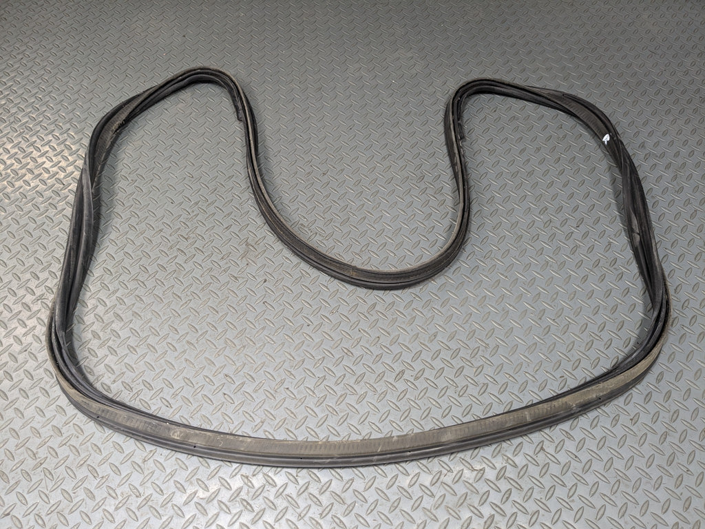 2004 - 2009 CADILLAC SRX OEM DOOR SEAL WEATHER STRIPPING RUBBER REAR TRUNK