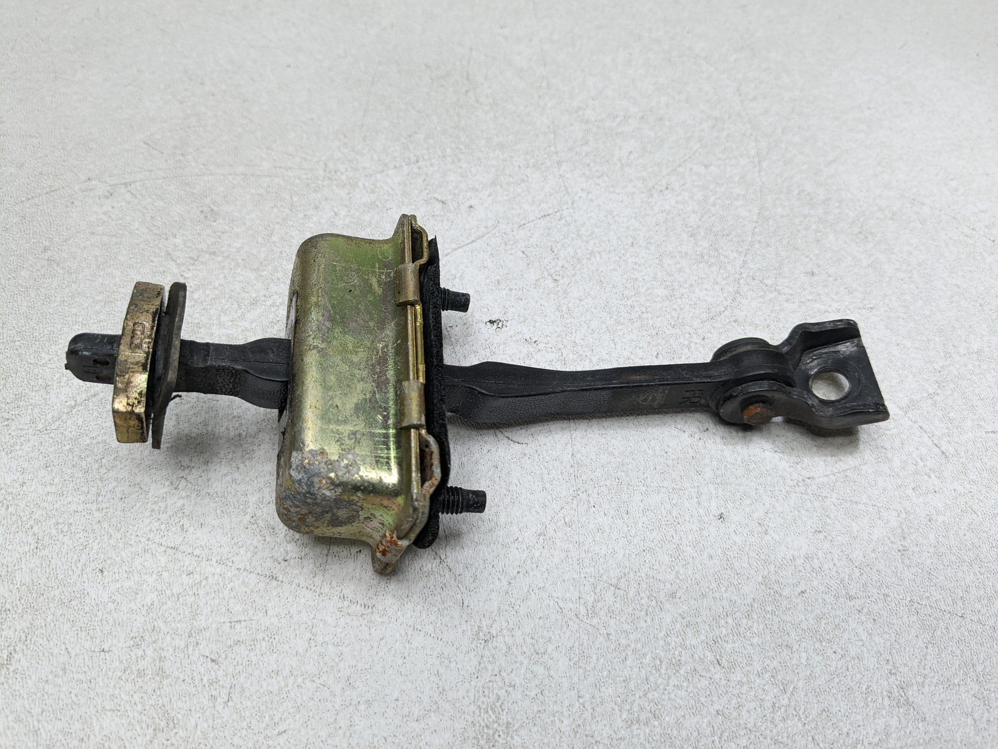 2004 - 2009 CADILLAC SRX OEM DOOR CHECK STRAP STOPPER FRONT LEFT DRIVER SIDE