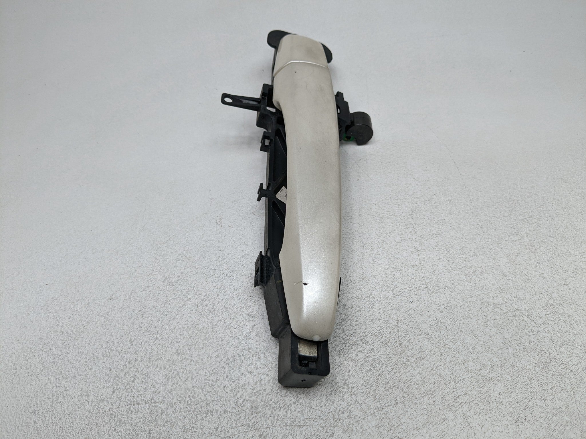 2004 - 2009 CADILLAC SRX OEM EXTERIOR DOOR HANDLE FRONT RIGHT PASSENGER SIDE