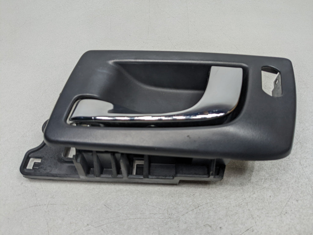 2004 - 2009 CADILLAC SRX OEM INTERIOR DOOR HANDLE FRONT LEFT DRIVER SIDE BLACK