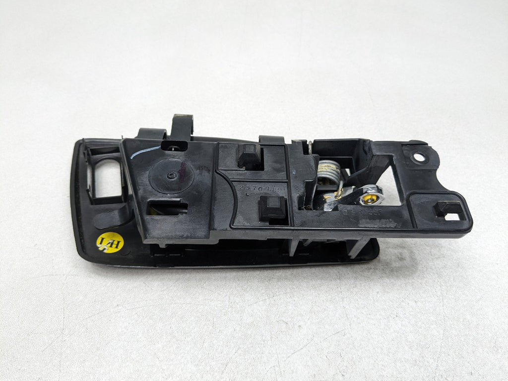 2004 - 2009 CADILLAC SRX OEM INTERIOR DOOR HANDLE FRONT LEFT DRIVER SIDE BLACK