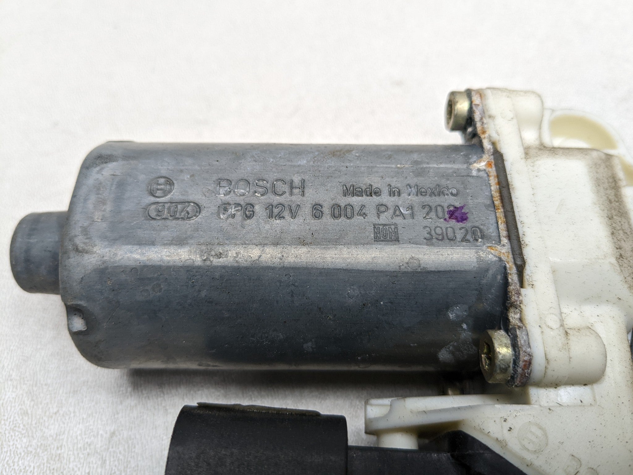 2004 - 2009 CADILLAC SRX OEM POWER WINDOW MOTOR FRONT LEFT DRIVER SIDE