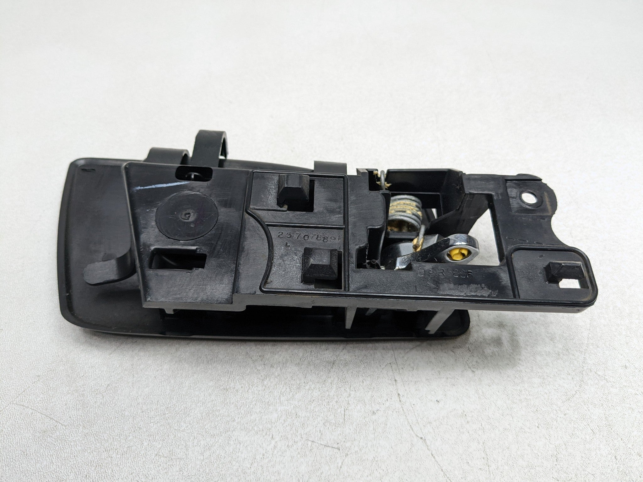 2004 - 2009 CADILLAC SRX OEM INTERIOR DOOR HANDLE REAR LEFT DRIVER SIDE BLACK