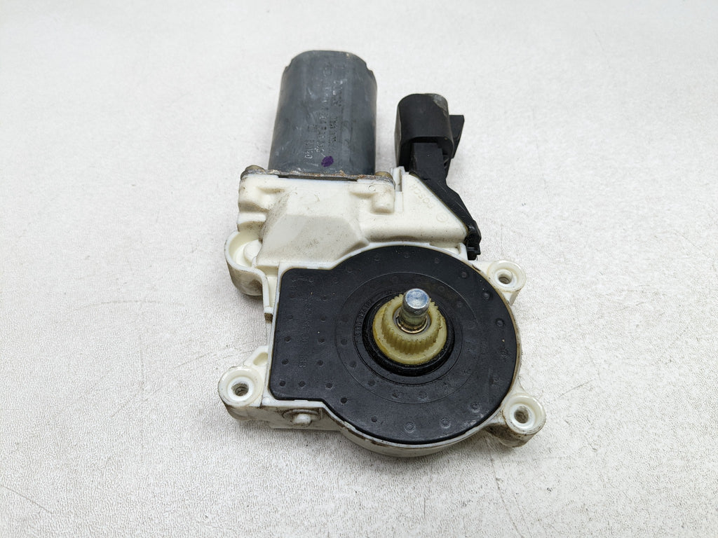 2004 - 2009 CADILLAC SRX OEM POWER WINDOW MOTOR FRONT RIGHT PASSENGER SIDE
