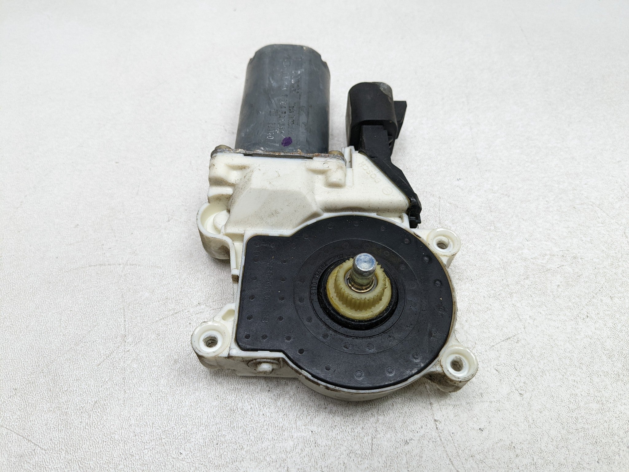 2004 - 2009 CADILLAC SRX OEM POWER WINDOW MOTOR FRONT RIGHT PASSENGER SIDE