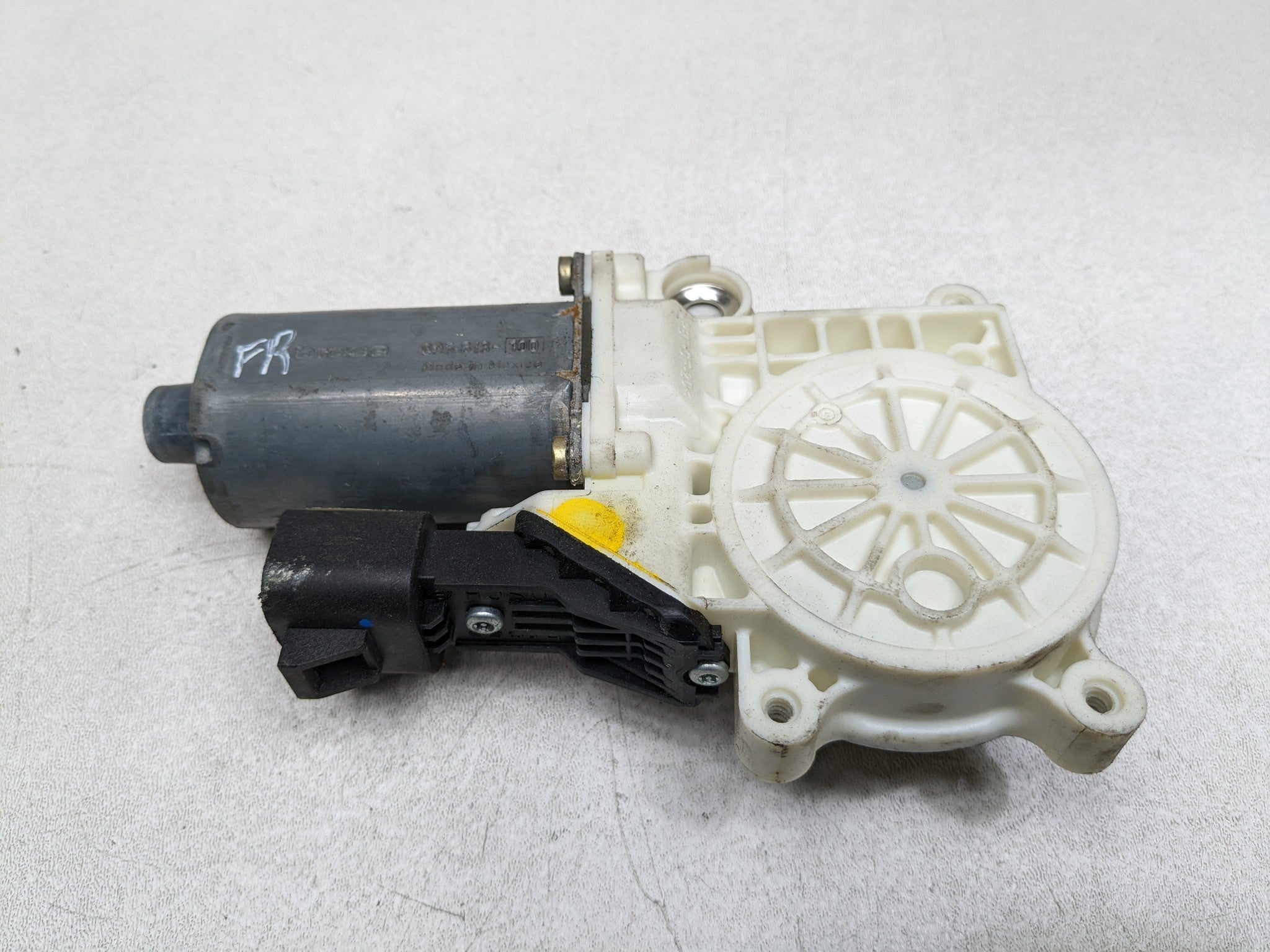 2004 - 2009 CADILLAC SRX OEM POWER WINDOW MOTOR FRONT RIGHT PASSENGER SIDE