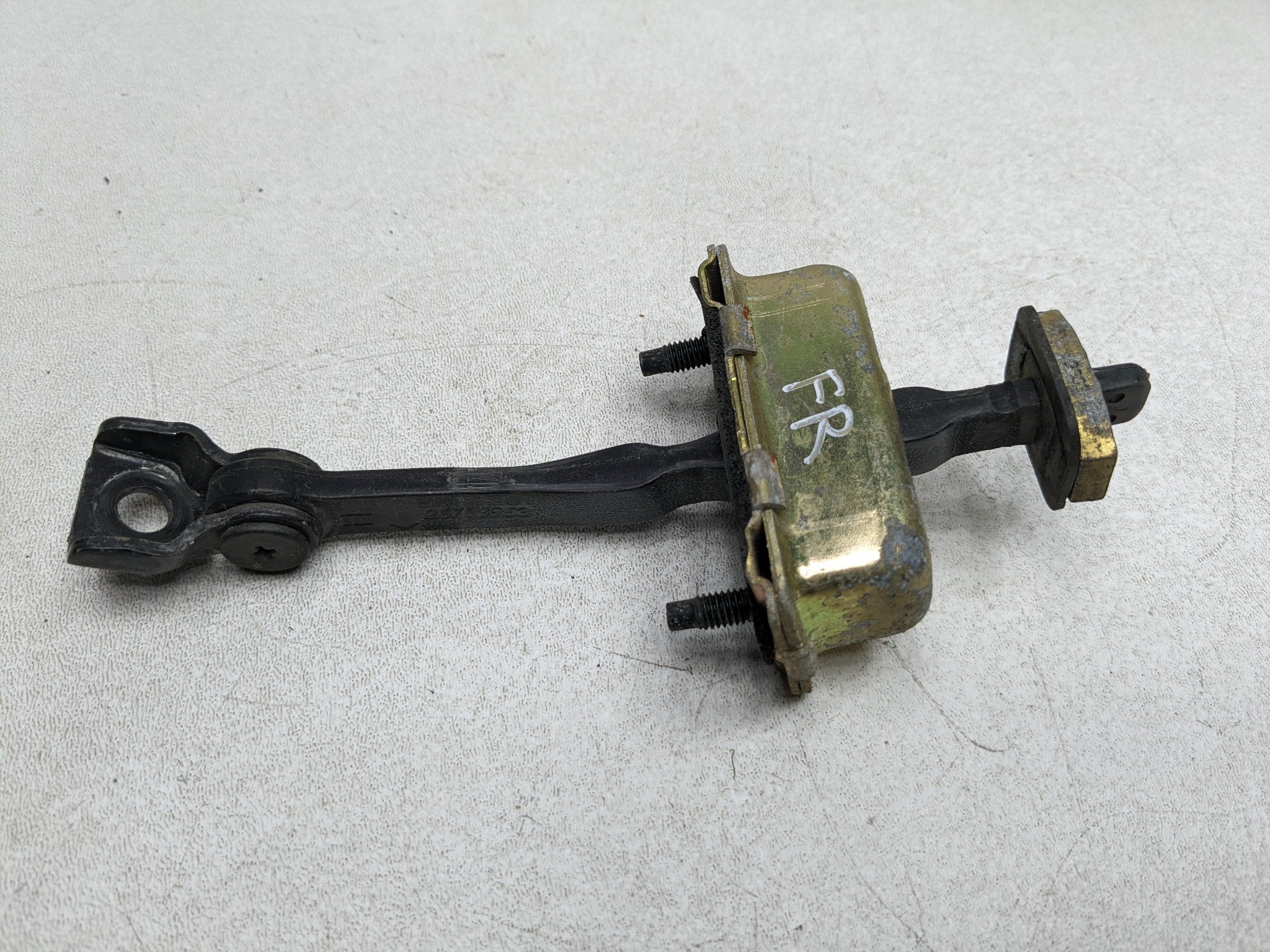 2004 - 2009 CADILLAC SRX OEM DOOR CHECK STRAP STOPPER FRONT RIGHT PASSENGER SIDE