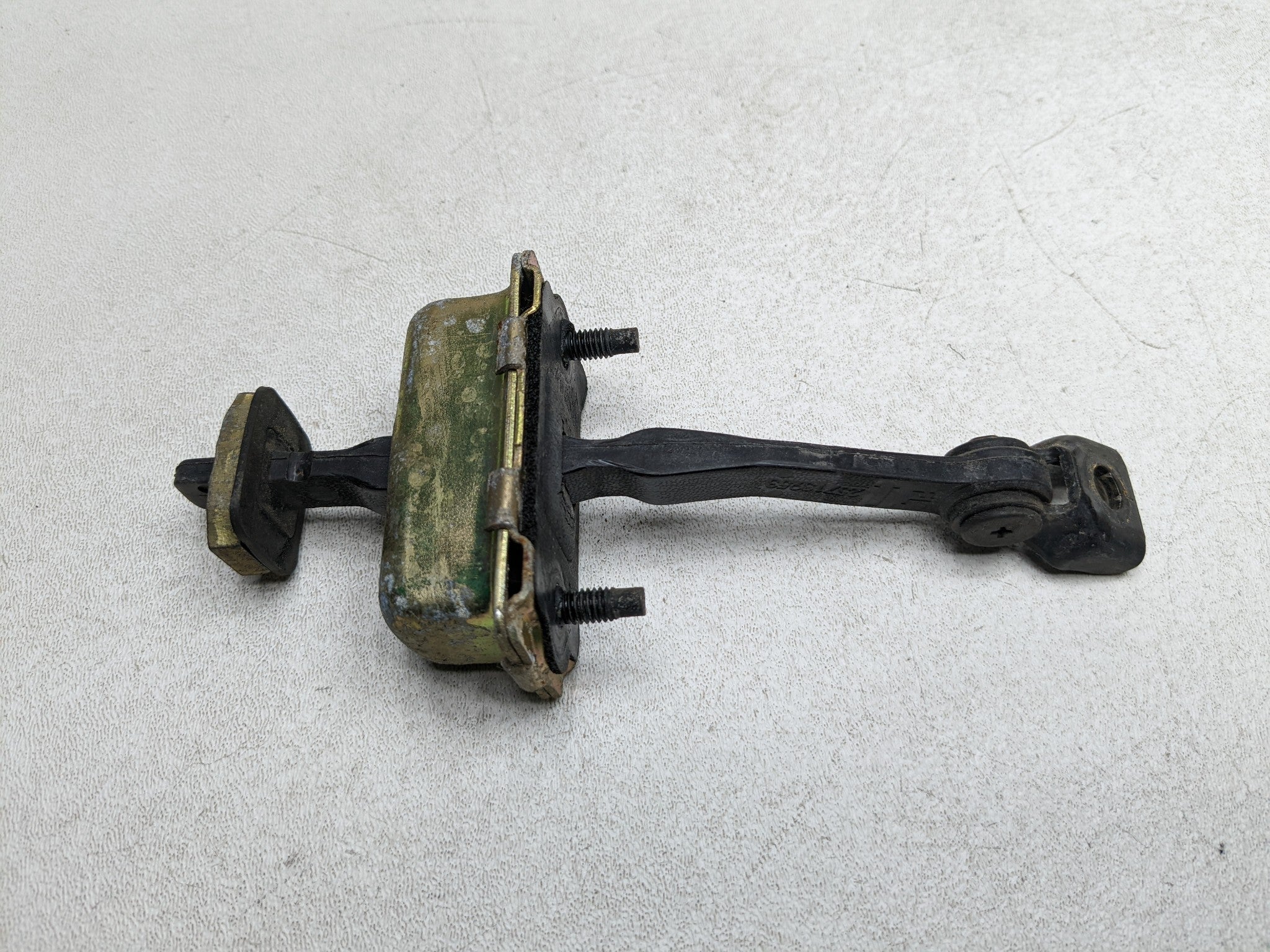 2004 - 2009 CADILLAC SRX OEM DOOR CHECK STRAP STOPPER FRONT RIGHT PASSENGER SIDE
