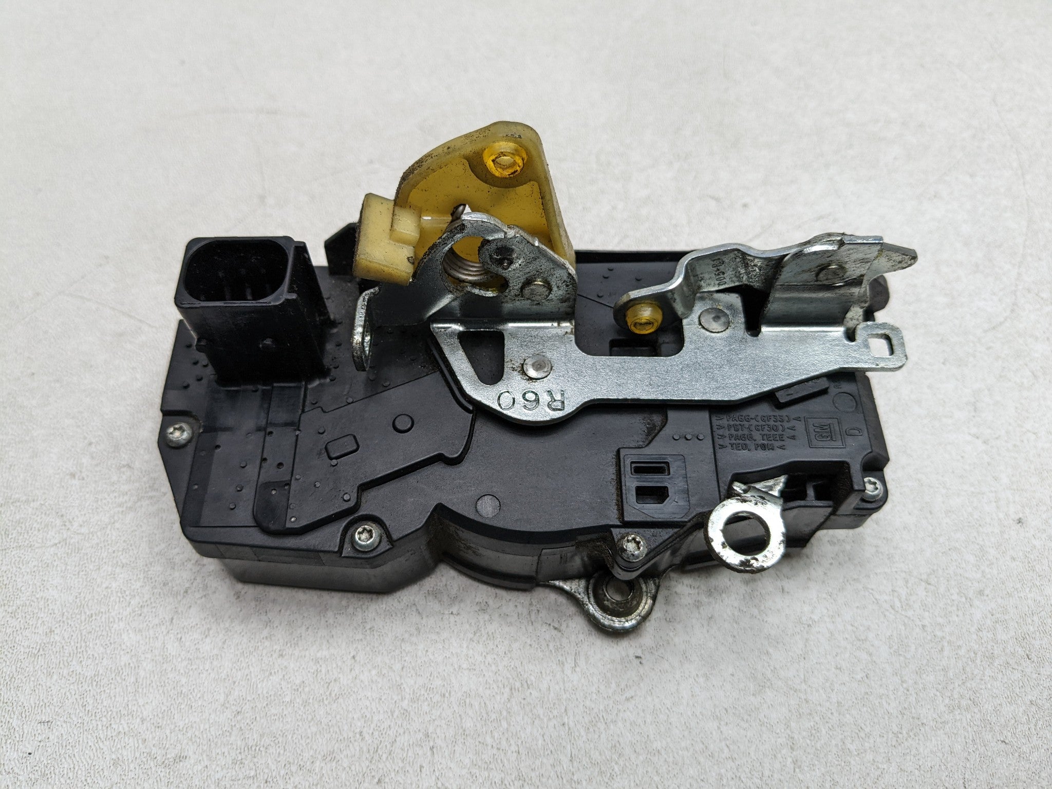 2004 - 2009 CADILLAC SRX OEM DOOR LATCH LOCK ACTUATOR FRONT RIGHT PASSENGER SIDE
