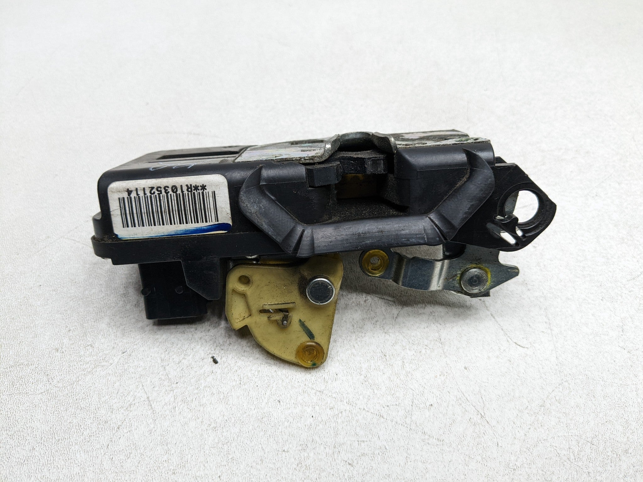 2004 - 2009 CADILLAC SRX OEM DOOR LATCH LOCK ACTUATOR FRONT RIGHT PASSENGER SIDE