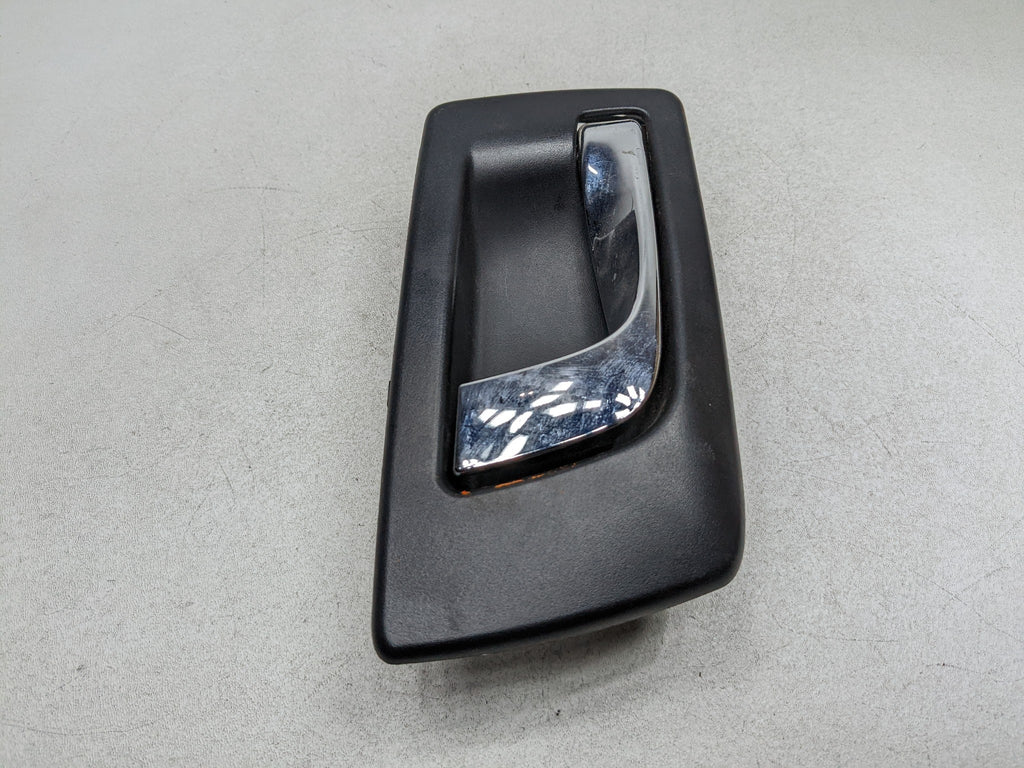 2004 - 2009 CADILLAC SRX OEM INTERIOR DOOR HANDLE REAR RIGHT PASSENGER SIDE
