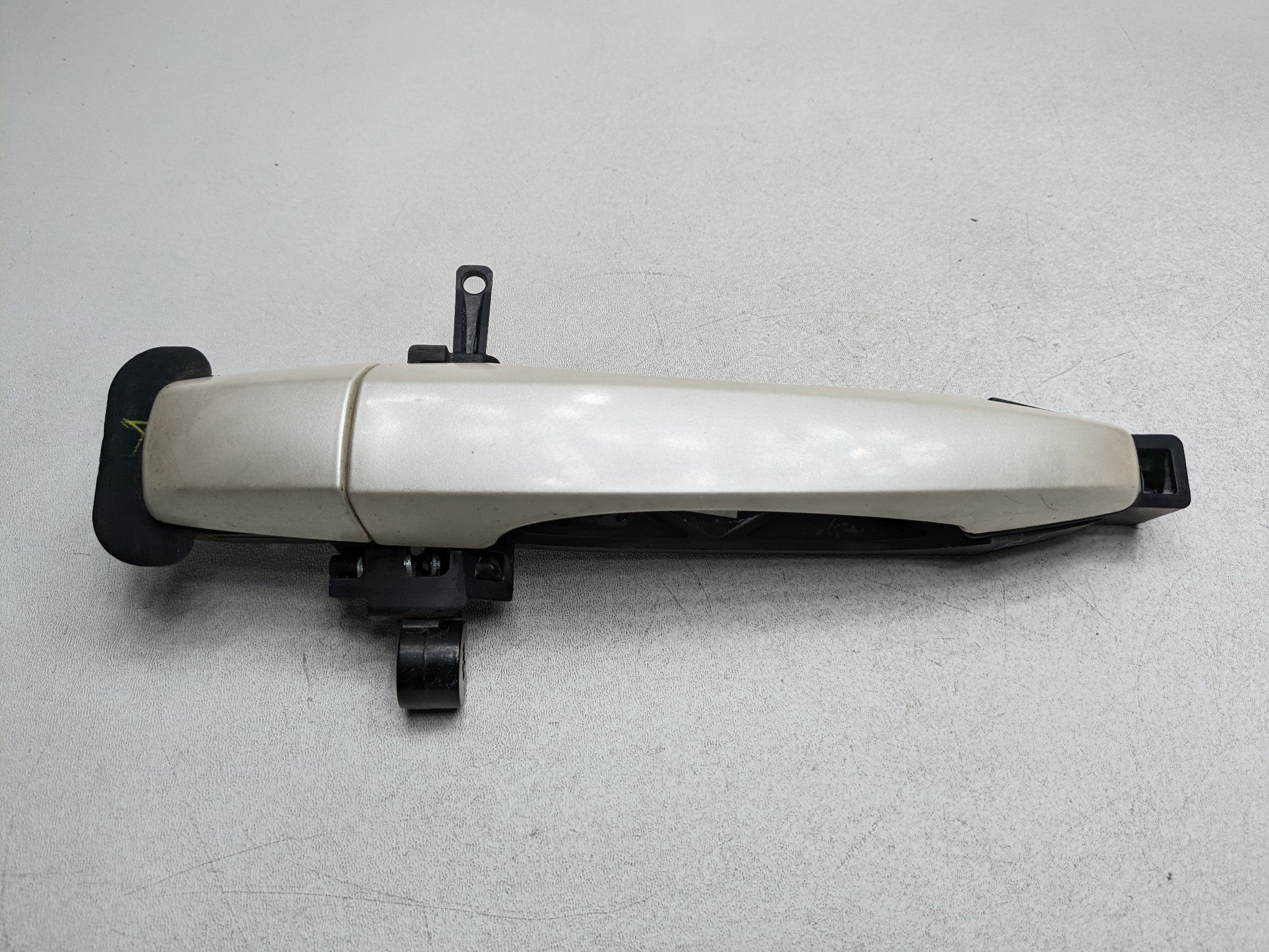 2004 - 2009 CADILLAC SRX OEM EXTERIOR DOOR HANDLE REAR LEFT DRIVER SIDE