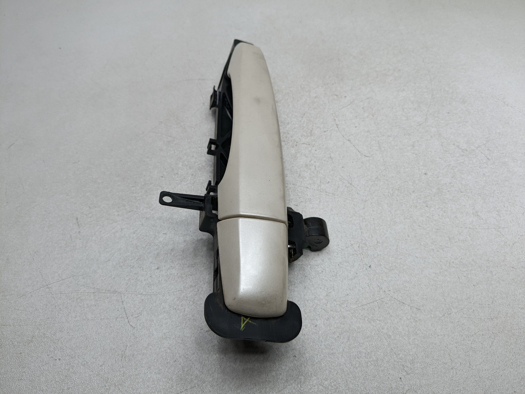 2004 - 2009 CADILLAC SRX OEM EXTERIOR DOOR HANDLE REAR LEFT DRIVER SIDE