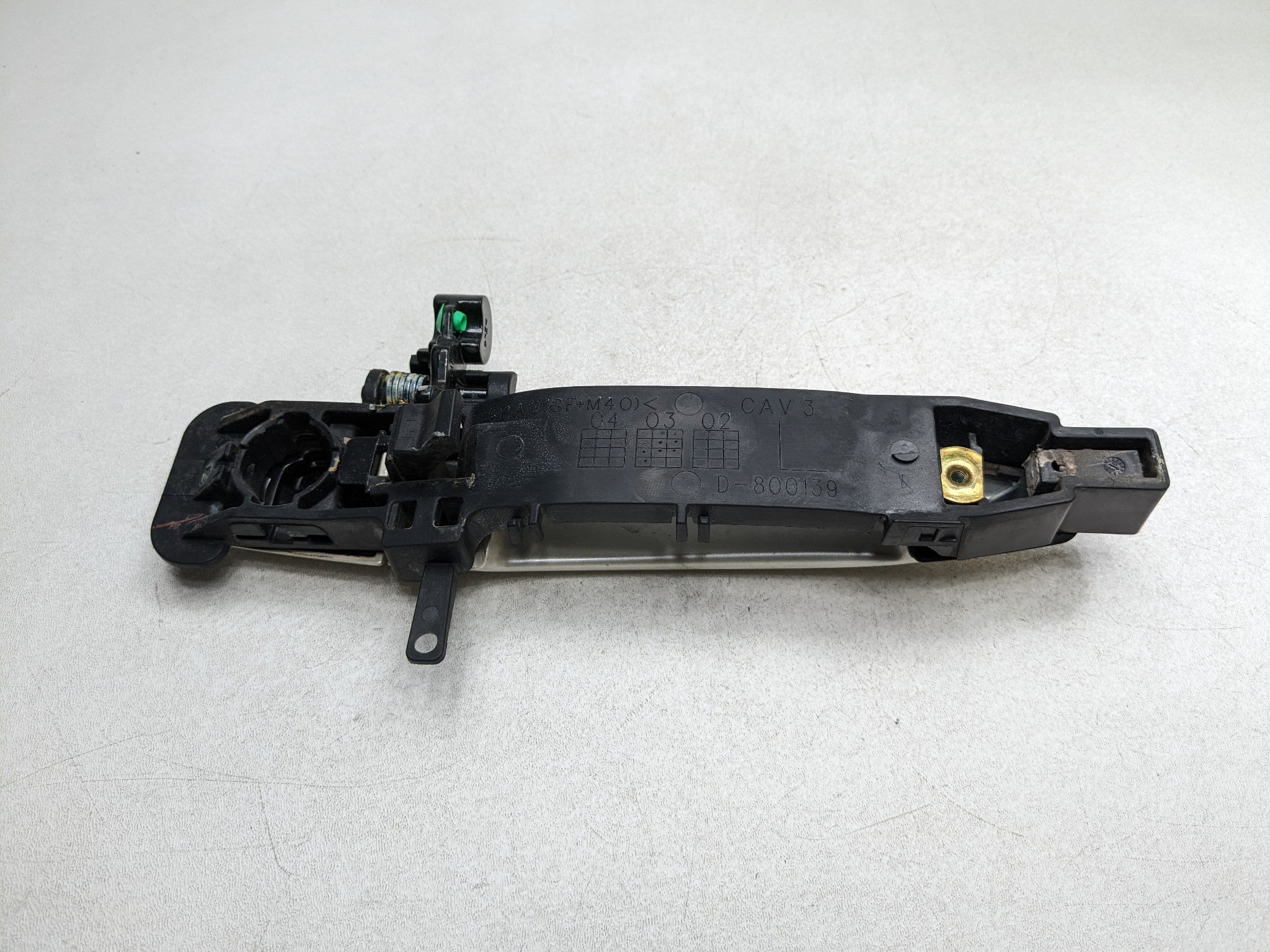 2004 - 2009 CADILLAC SRX OEM EXTERIOR DOOR HANDLE REAR LEFT DRIVER SIDE