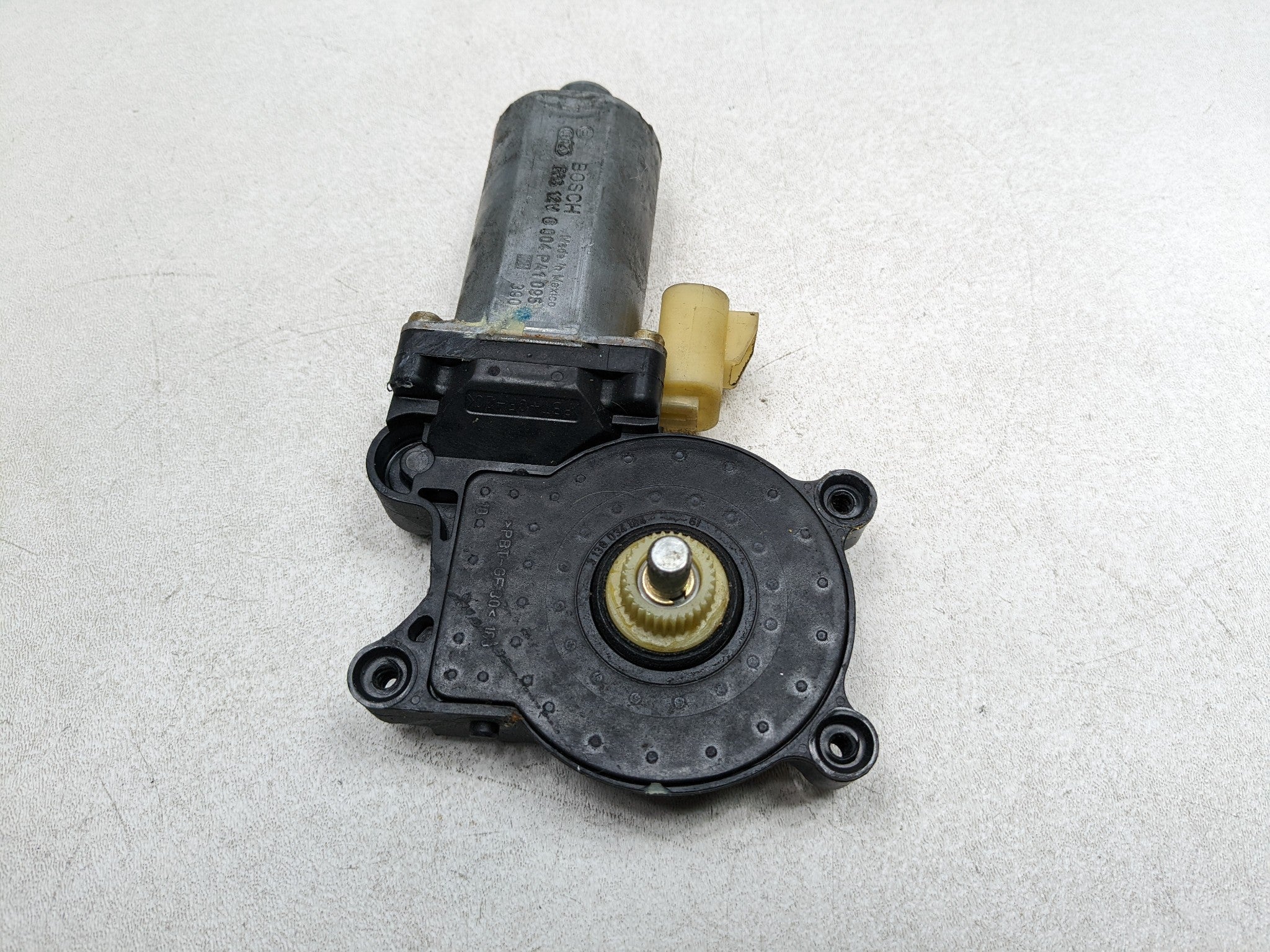 2004 - 2009 CADILLAC SRX OEM POWER WINDOW MOTOR REAR LEFT DRIVER SIDE