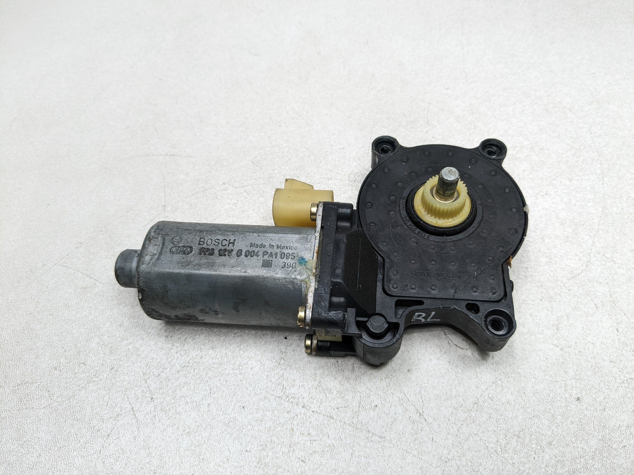 2004 - 2009 CADILLAC SRX OEM POWER WINDOW MOTOR REAR LEFT DRIVER SIDE