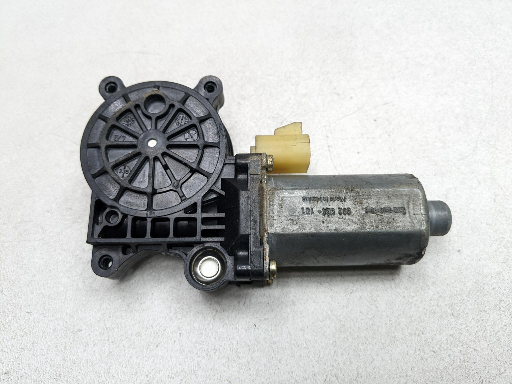 2004 - 2009 CADILLAC SRX OEM POWER WINDOW MOTOR REAR LEFT DRIVER SIDE