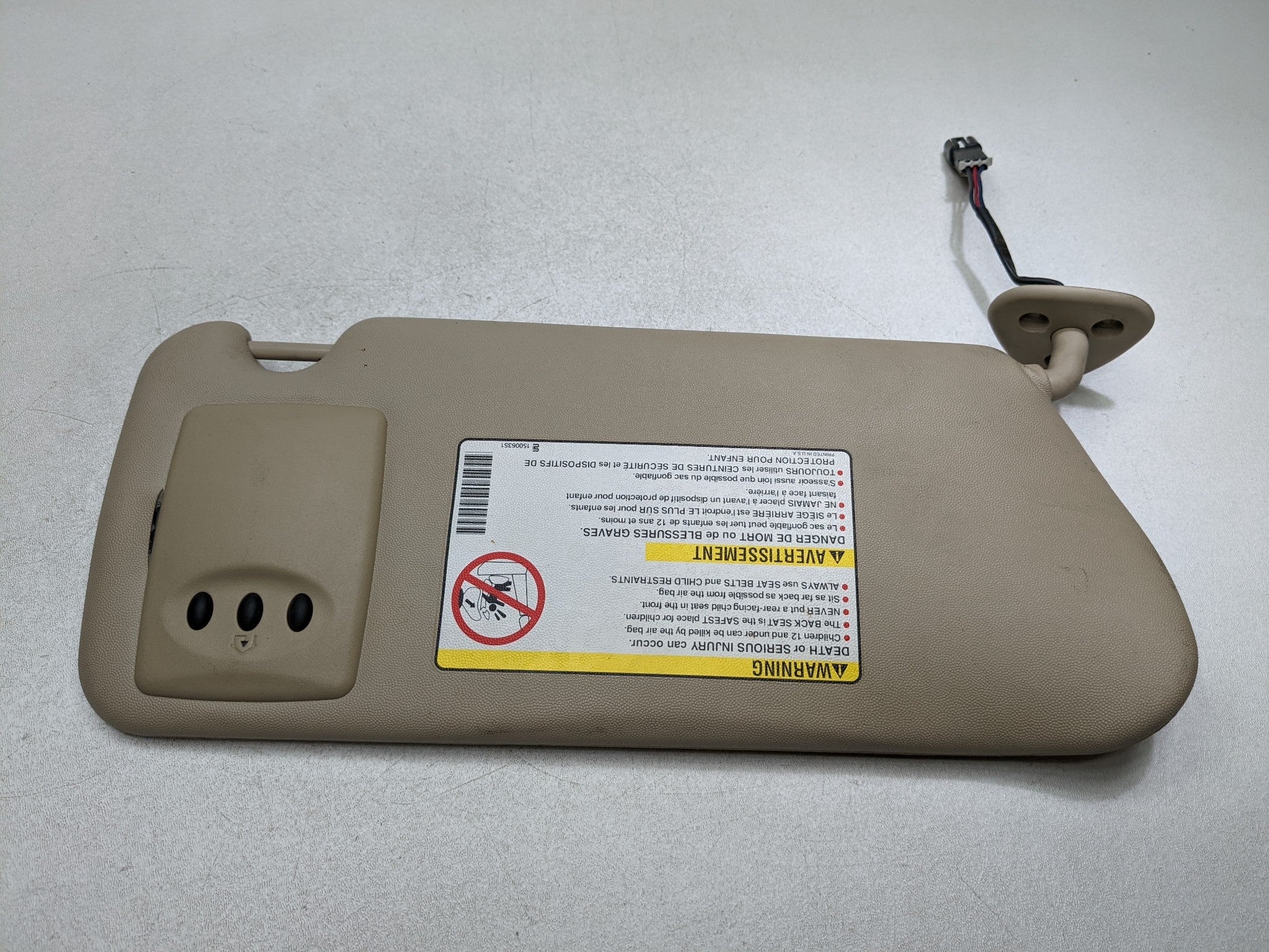 2004 - 2009 CADILLAC SRX OEM SUN VISOR INTERIOR UPPER ROOF FRONT LEFT SIDE