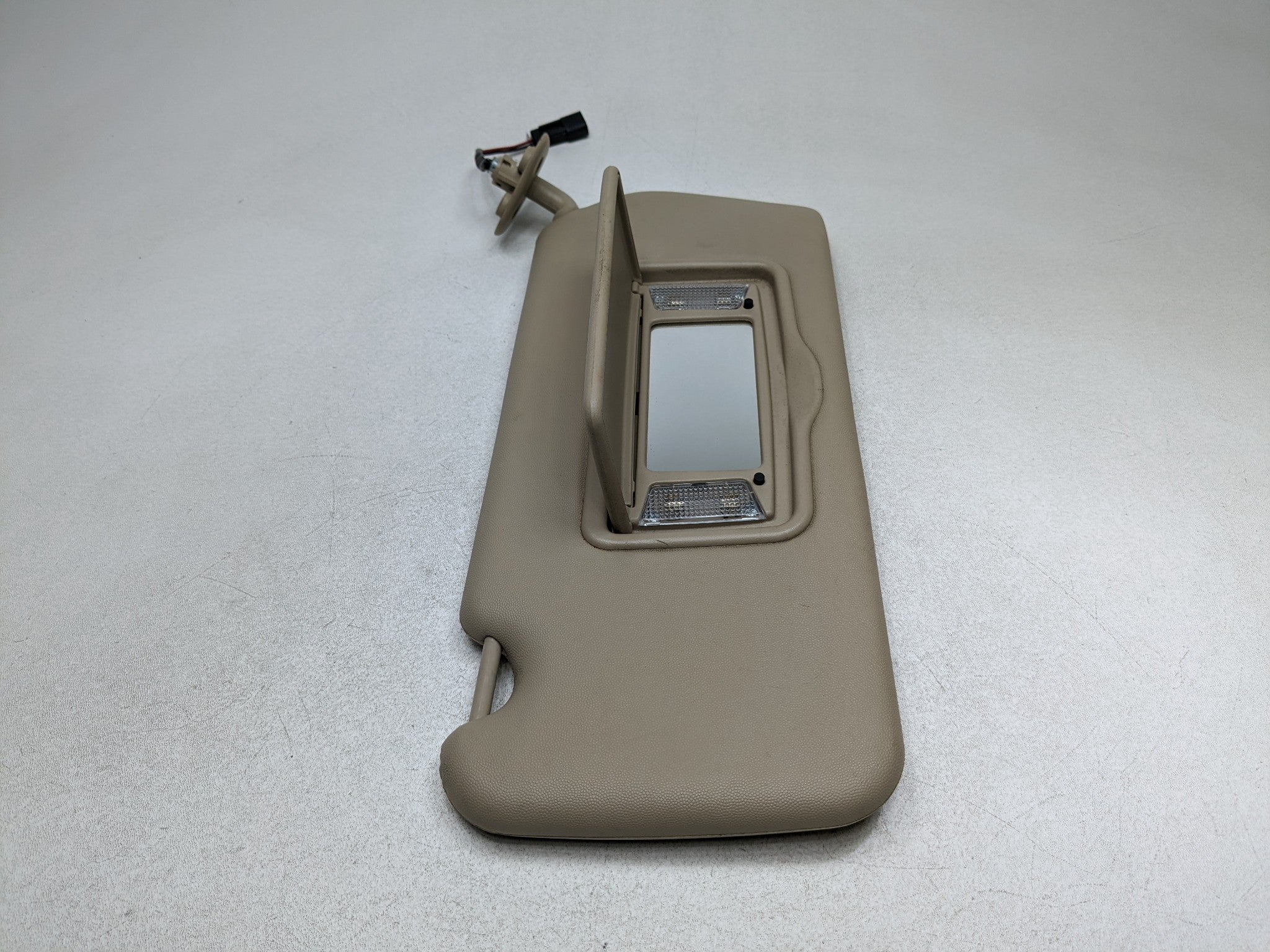 2004 - 2009 CADILLAC SRX OEM SUN VISOR INTERIOR UPPER ROOF FRONT RIGHT SIDE