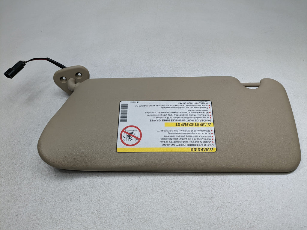 2004 - 2009 CADILLAC SRX OEM SUN VISOR INTERIOR UPPER ROOF FRONT RIGHT SIDE