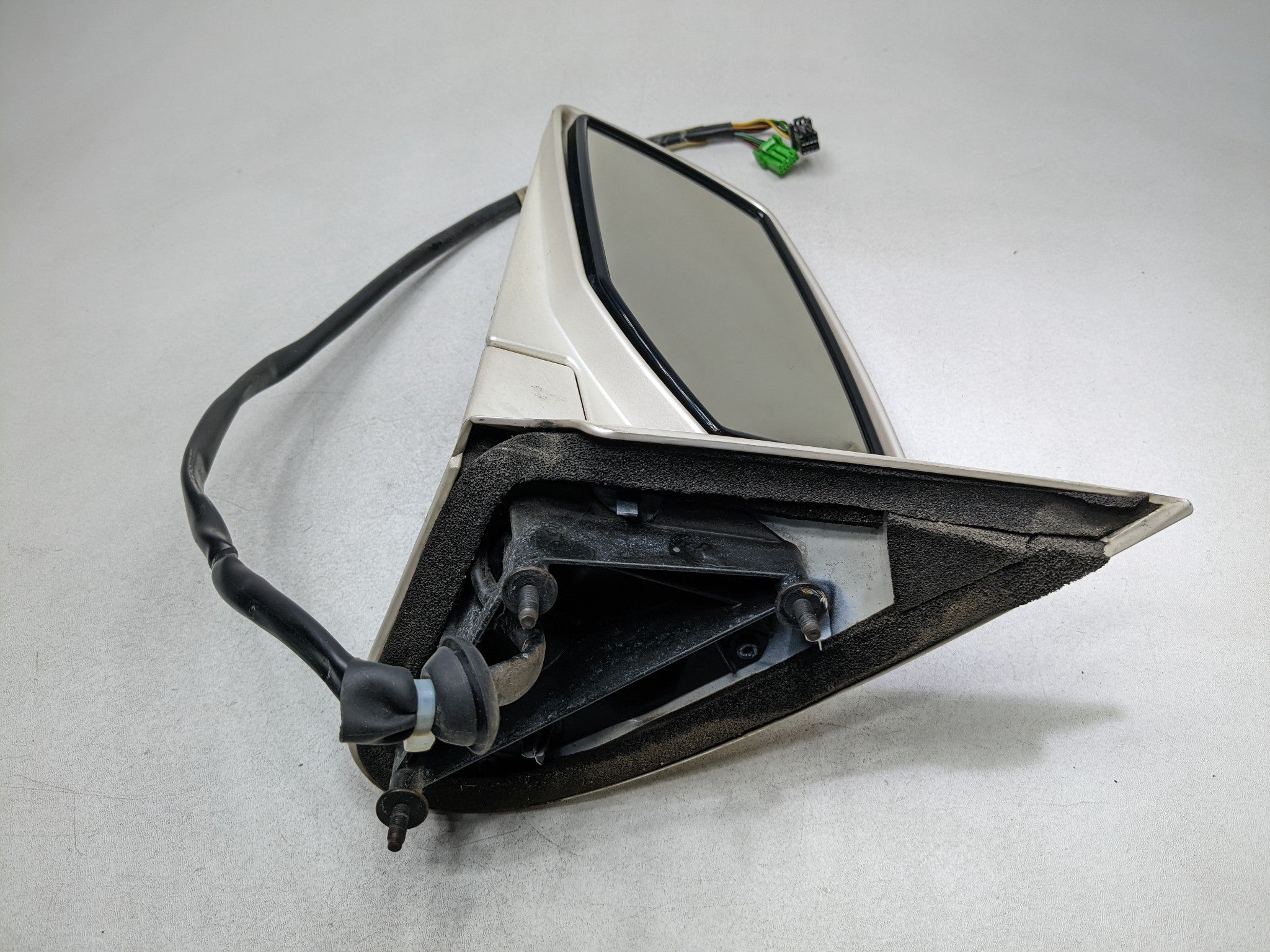2004 - 2009 CADILLAC SRX OEM SIDE VIEW DOOR MIRROR BLACK FRONT LEFT DRIVER SIDE