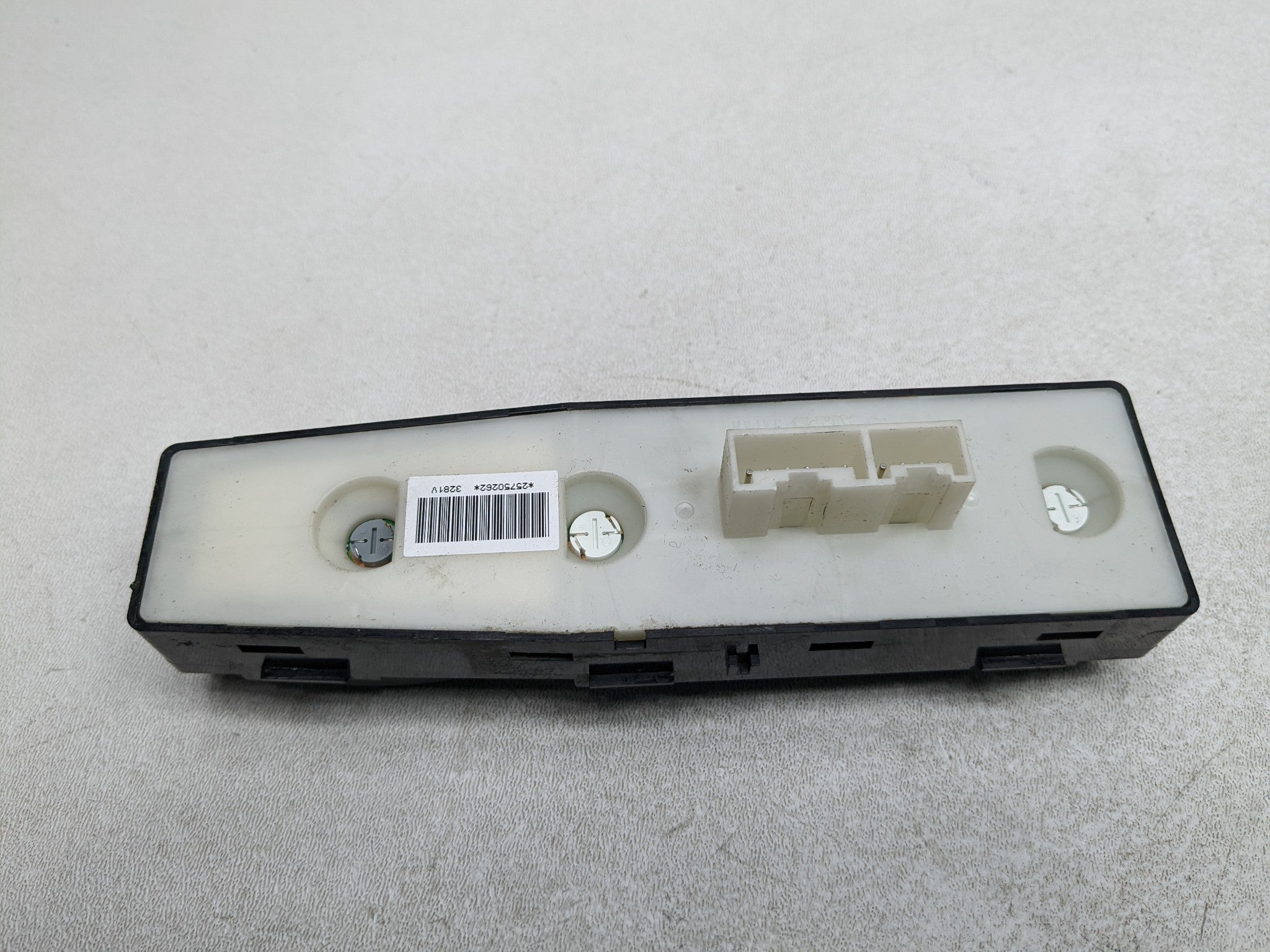 2004 - 2009 CADILLAC SRX OEM DOOR POWER WINDOW MASTER SWITCH ASSEMBLY FRONT LEFT