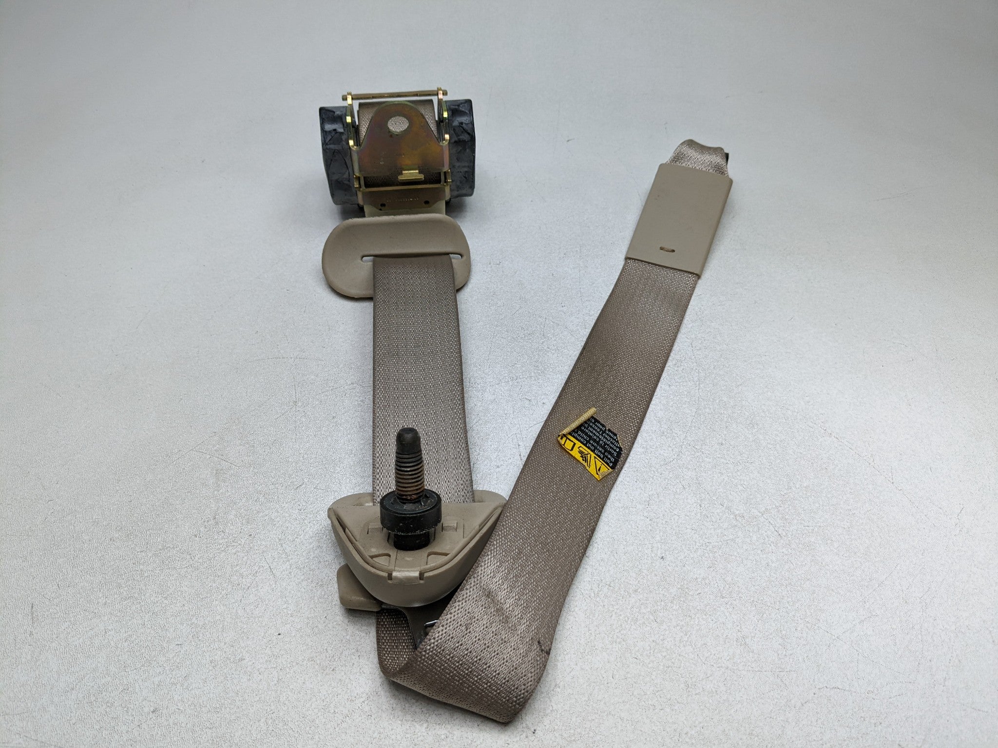 04 - 09 CADILLAC SRX OEM SAFETY SEAT BELT RETRACTOR THIRD ROW REAR RIGHT SIDE