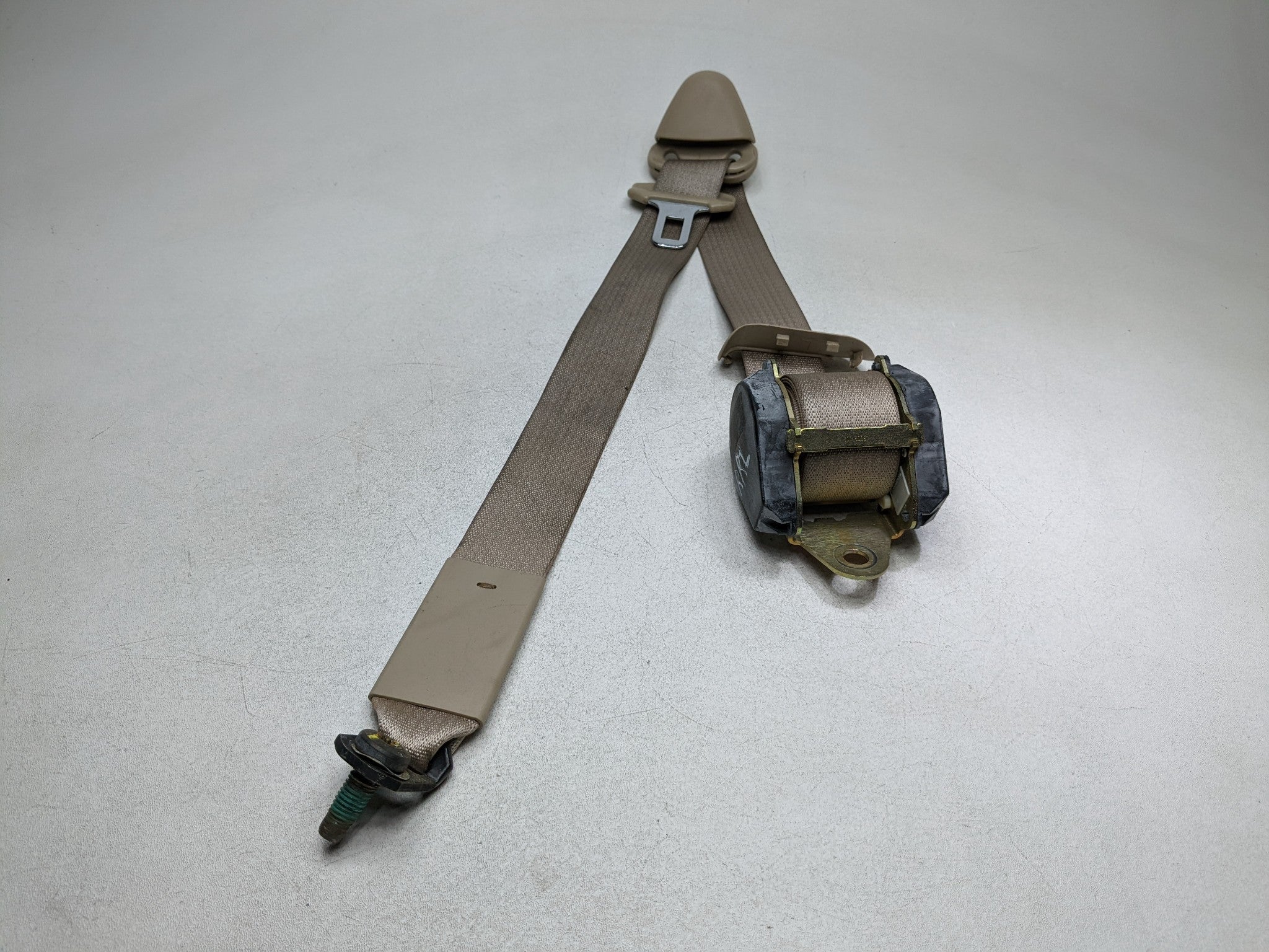2004 - 2009 CADILLAC SRX OEM SAFETY SEAT BELT RETRACTOR THIRD ROW REAR LEFT SIDE