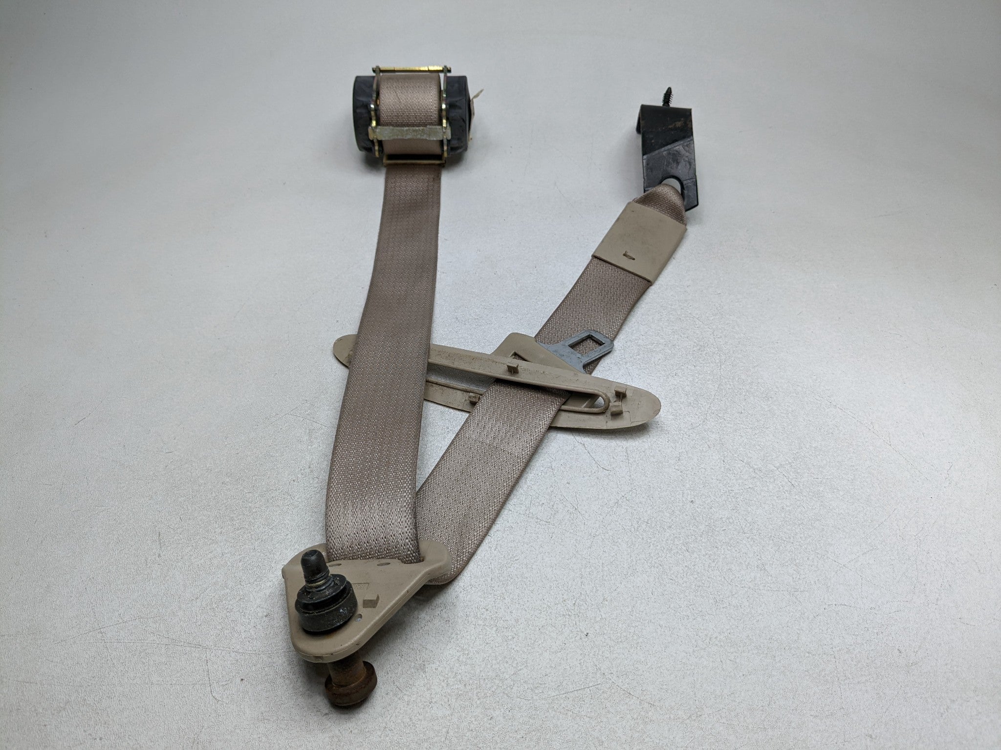 04 - 09 CADILLAC SRX OEM SAFETY SEAT BELT RETRACTOR FLINT REAR LEFT DRIVER SIDE