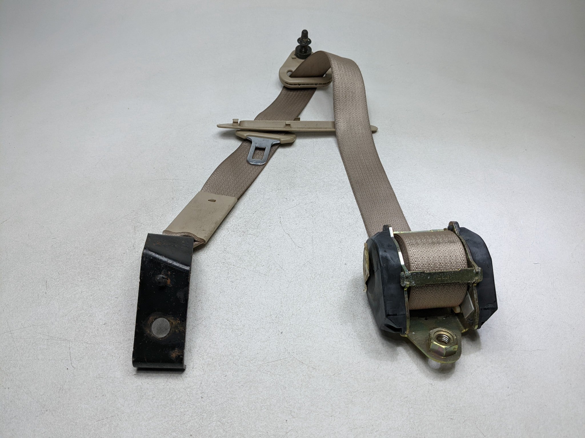 04 - 09 CADILLAC SRX OEM SAFETY SEAT BELT RETRACTOR FLINT REAR LEFT DRIVER SIDE