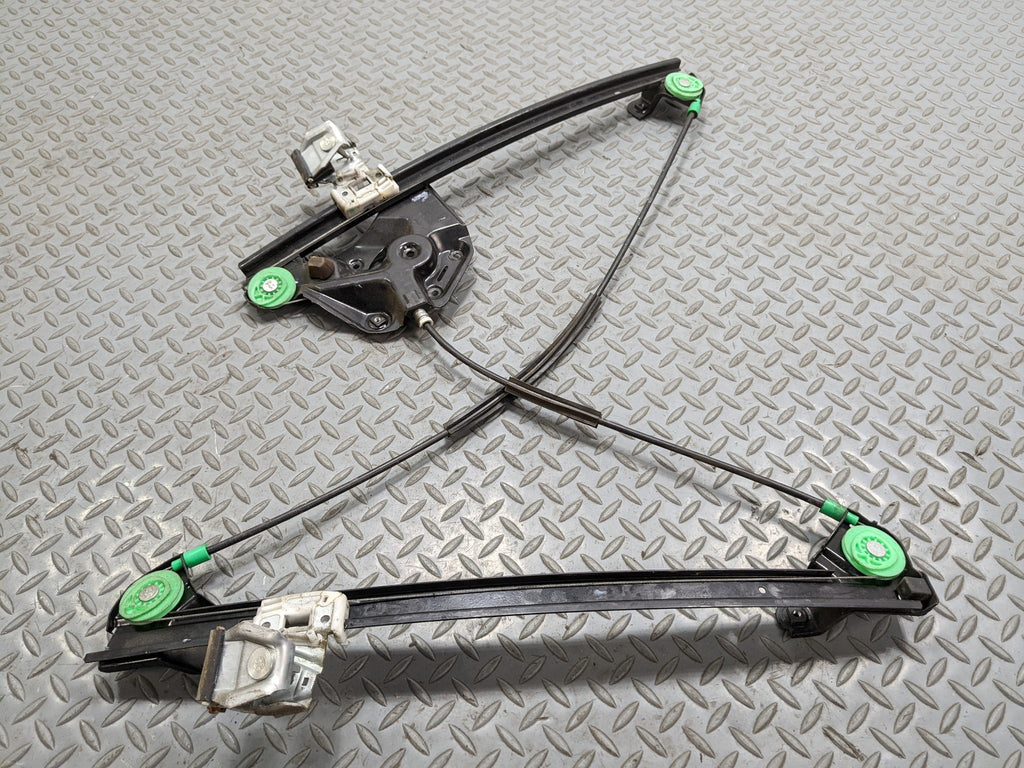 2004 - 2009 CADILLAC SRX OEM DOOR REGULATOR ASSEMBLY FRONT RIGHT PASSENGER SIDE