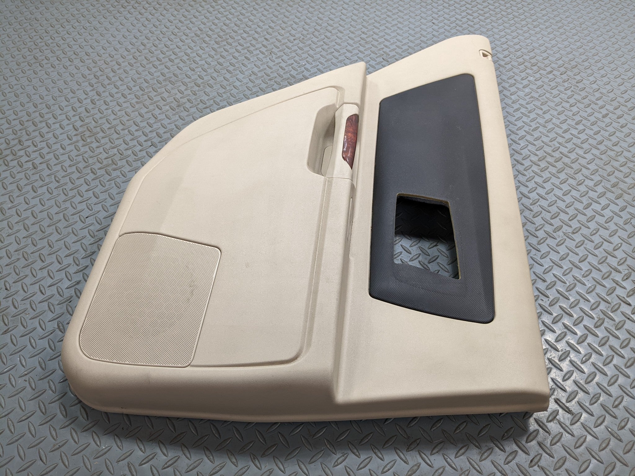 2004 - 2009 CADILLAC SRX OEM INTERIOR DOOR TRIM PANEL REAR LEFT DRIVER SIDE