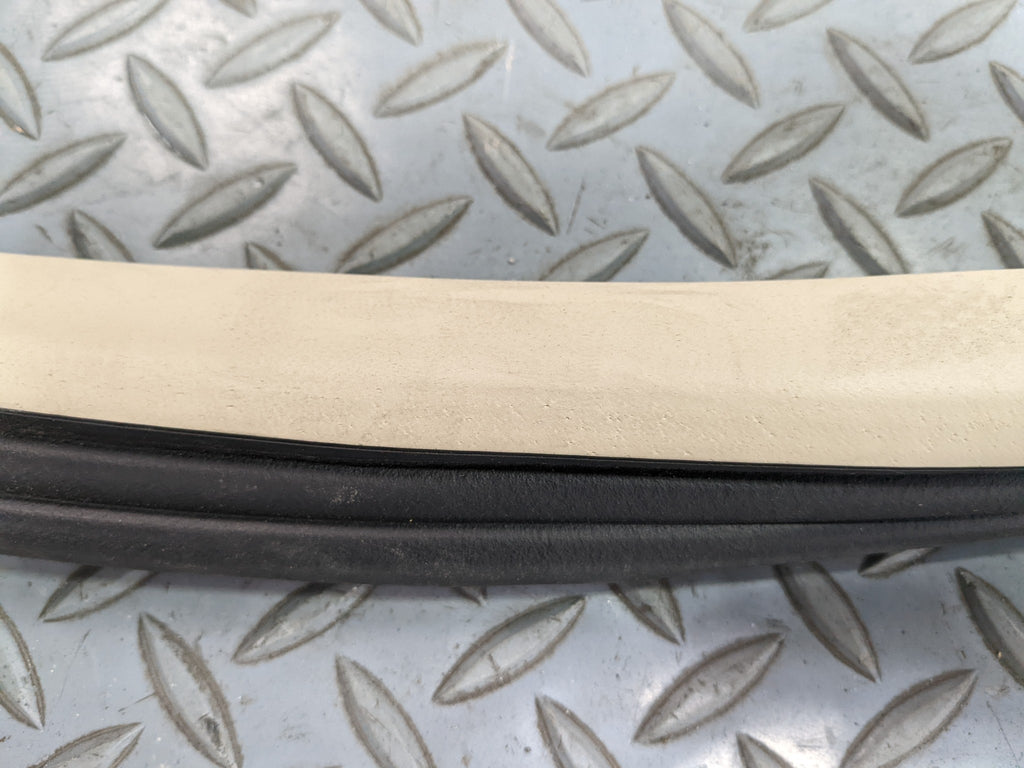 2004 - 2009 CADILLAC SRX OEM DOOR SEAL WEATHER STRIPPING RUBBER REAR LEFT SIDE