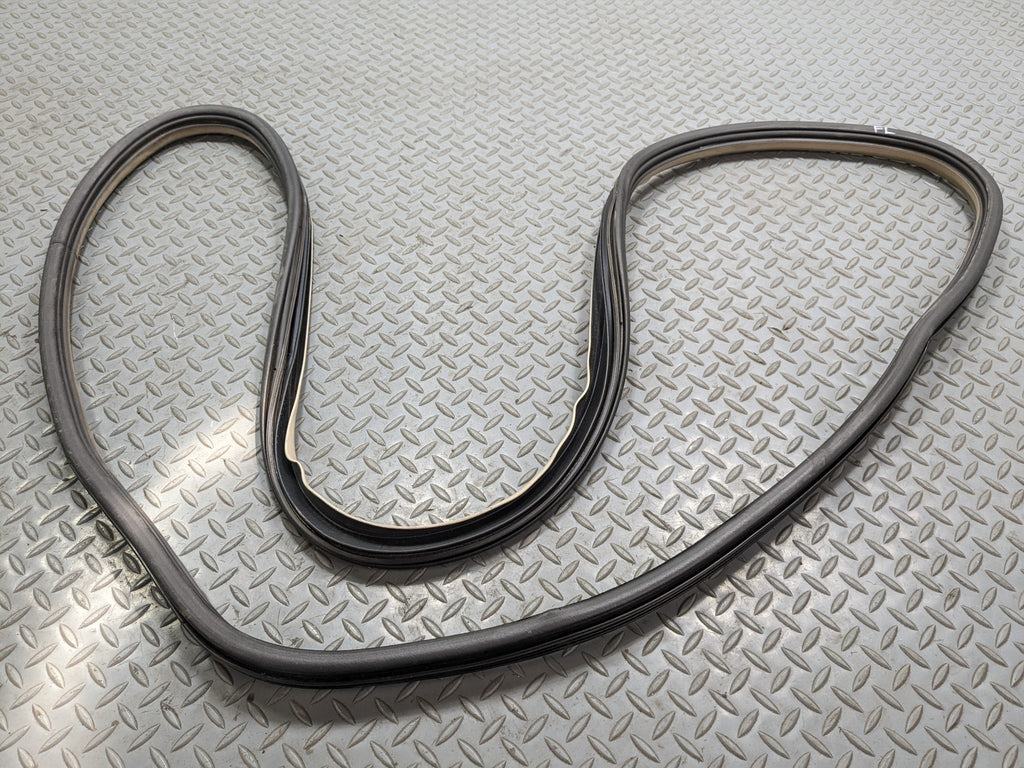 2004 - 2009 CADILLAC SRX OEM DOOR SEAL WEATHER STRIPPING RUBBER FRONT LEFT SIDE
