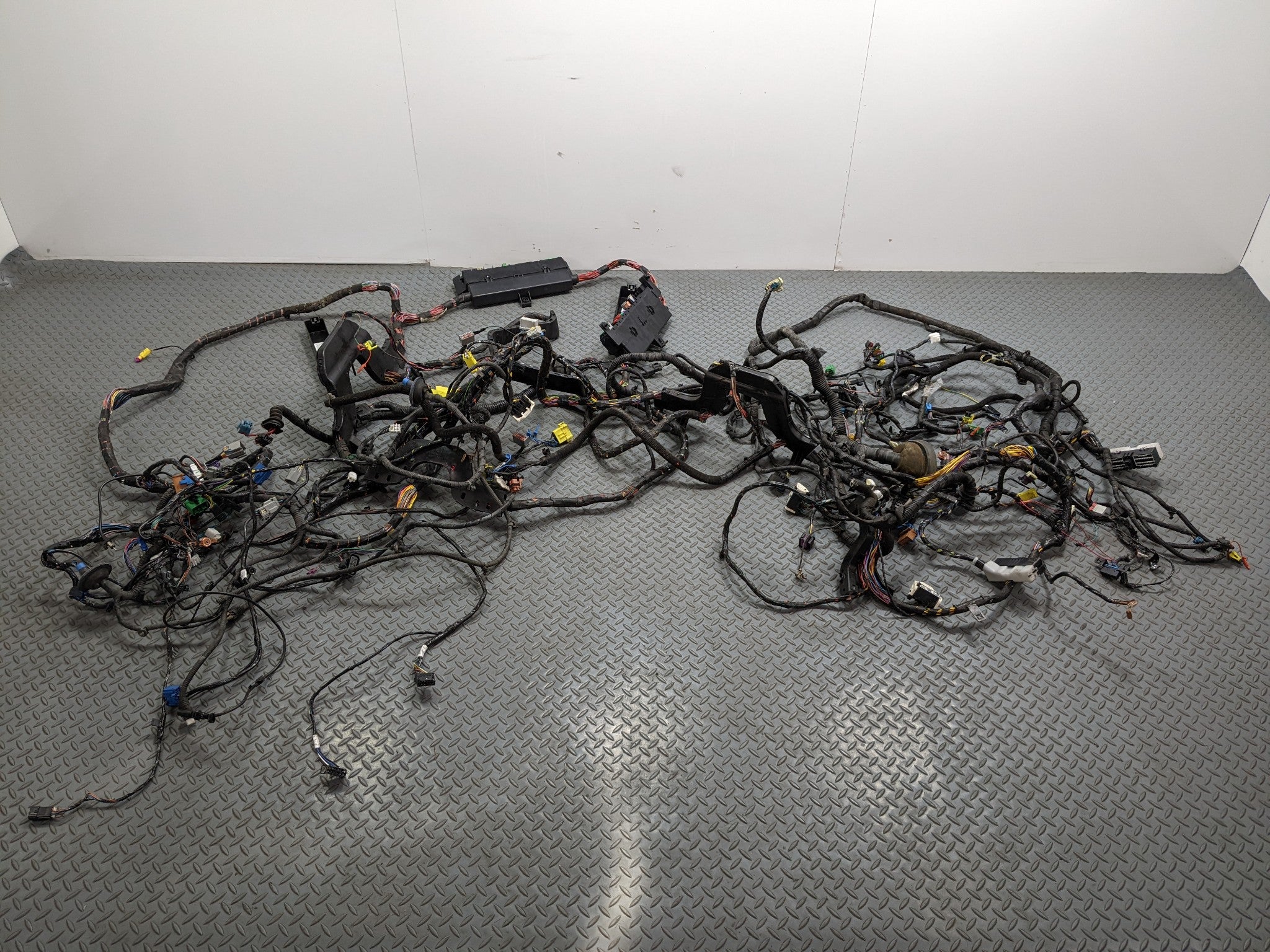 2004 - 2009 CADILLAC SRX OEM INTERIOR BODY WIRE HARNESS CABLE AND CONNECTOR