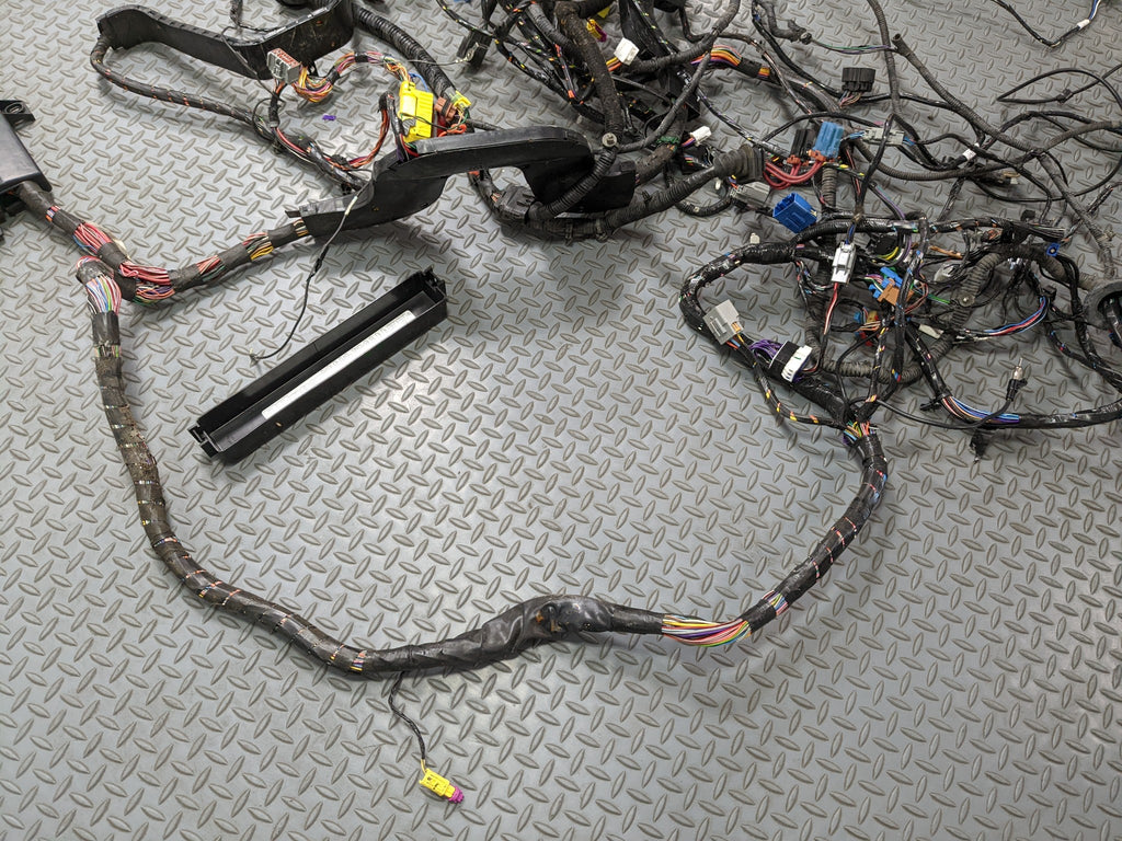 2004 - 2009 CADILLAC SRX OEM INTERIOR BODY WIRE HARNESS CABLE AND CONNECTOR