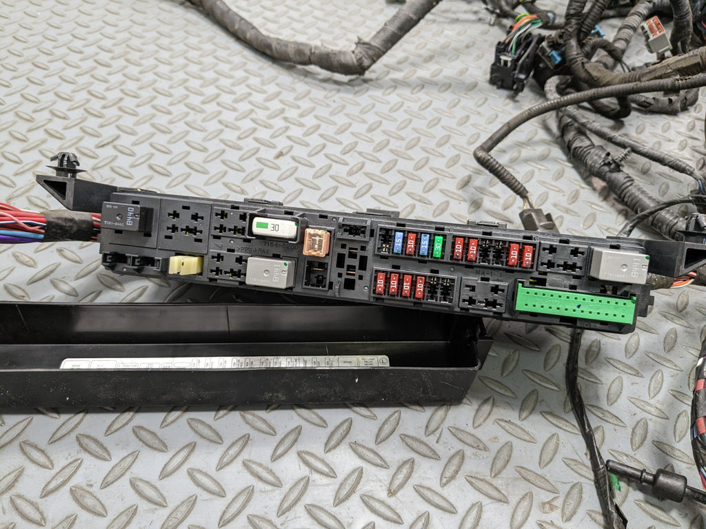 2004 - 2009 CADILLAC SRX OEM INTERIOR BODY WIRE HARNESS CABLE AND CONNECTOR