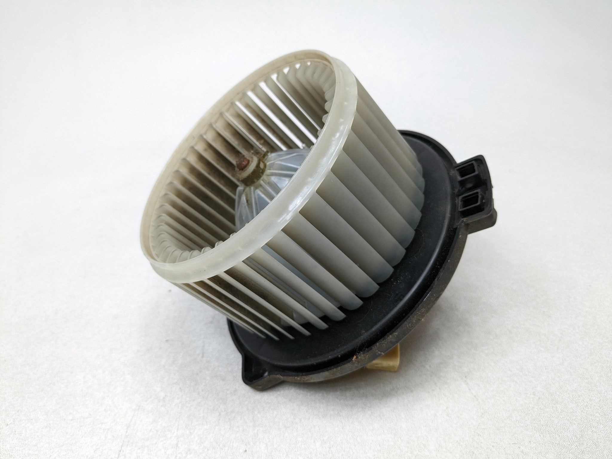 2004 - 2009 CADILLAC SRX OEM BLOWER MOTOR AC EVAPORATOR HEATER ASSEMBLY