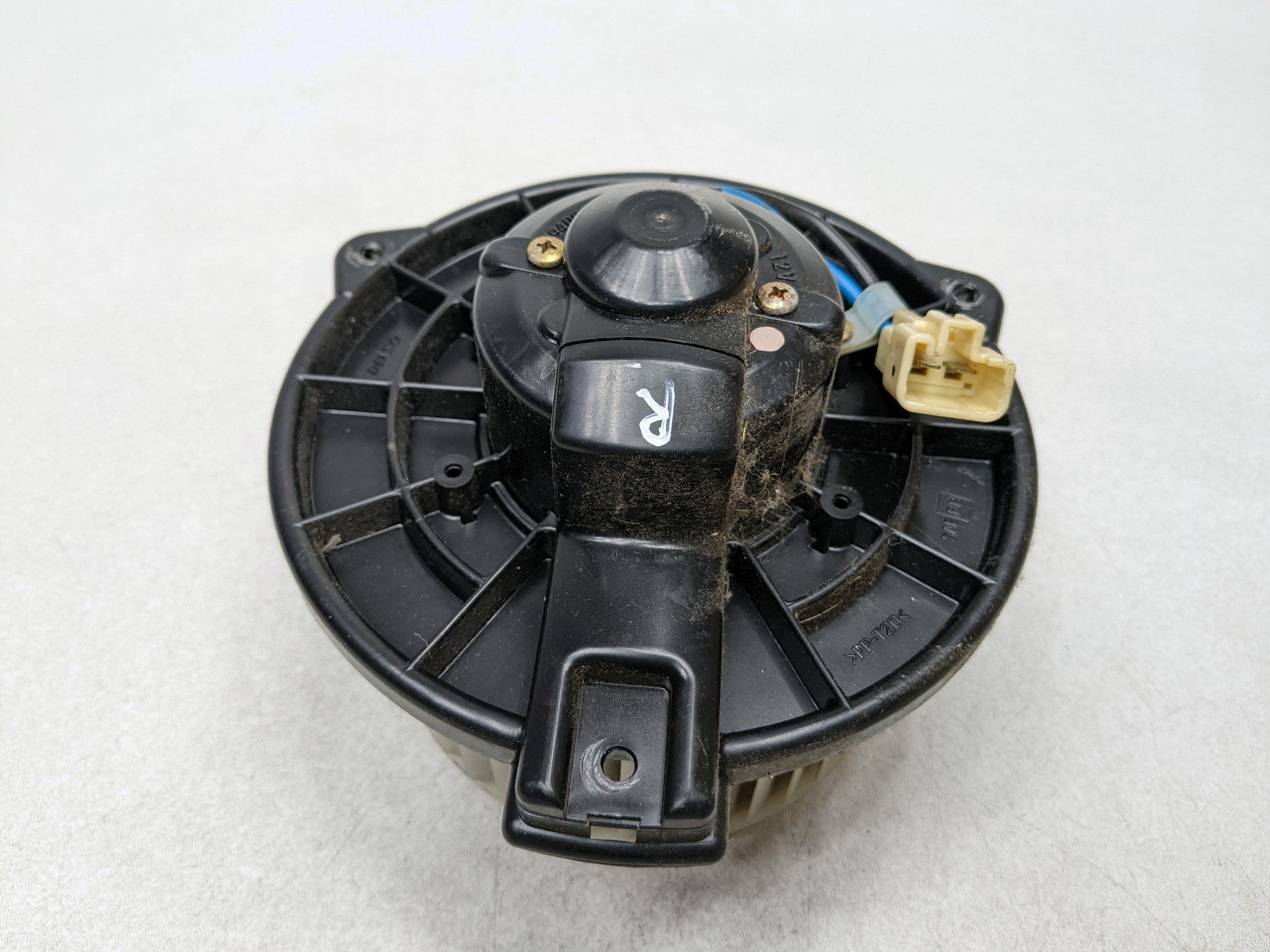 2004 - 2009 CADILLAC SRX OEM BLOWER MOTOR AC EVAPORATOR HEATER ASSEMBLY