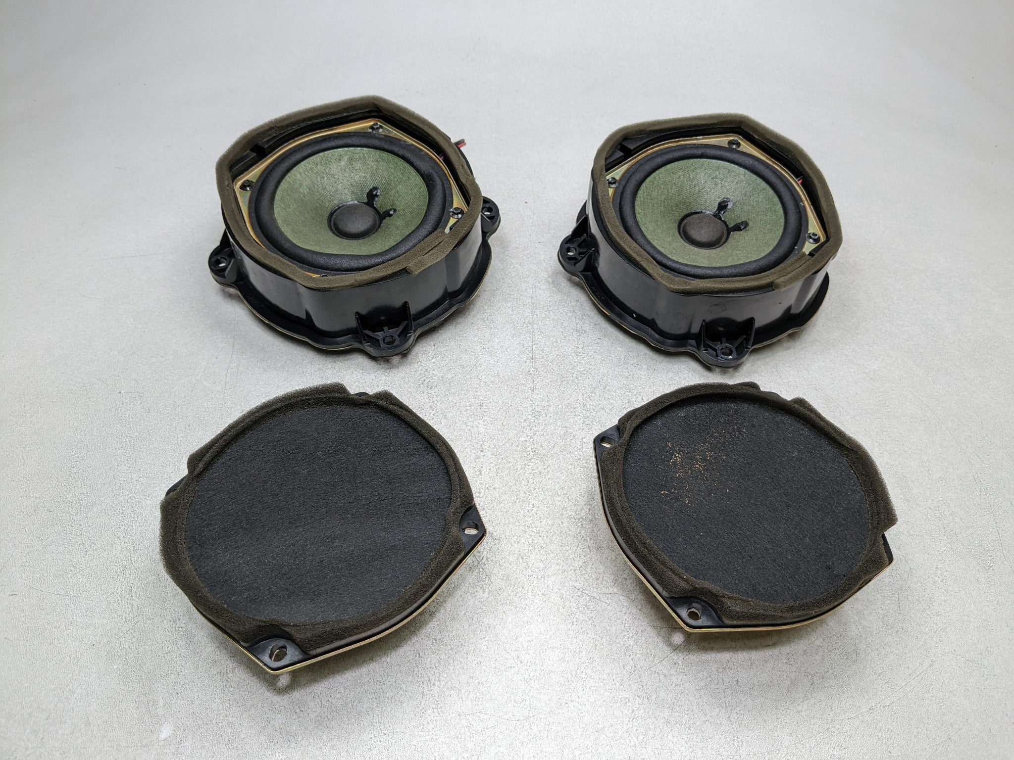 2004 - 2009 CADILLAC SRX OEM AUDIO SOUND SYSTEM SPEAKER SET FRONT AND REAR